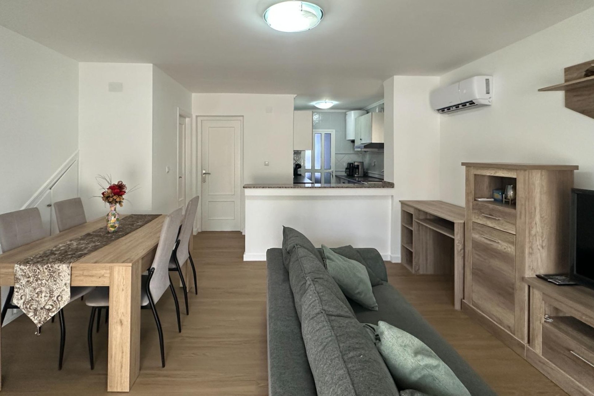 Resale - Townhouse -
San Miguel de Salinas - El Galán