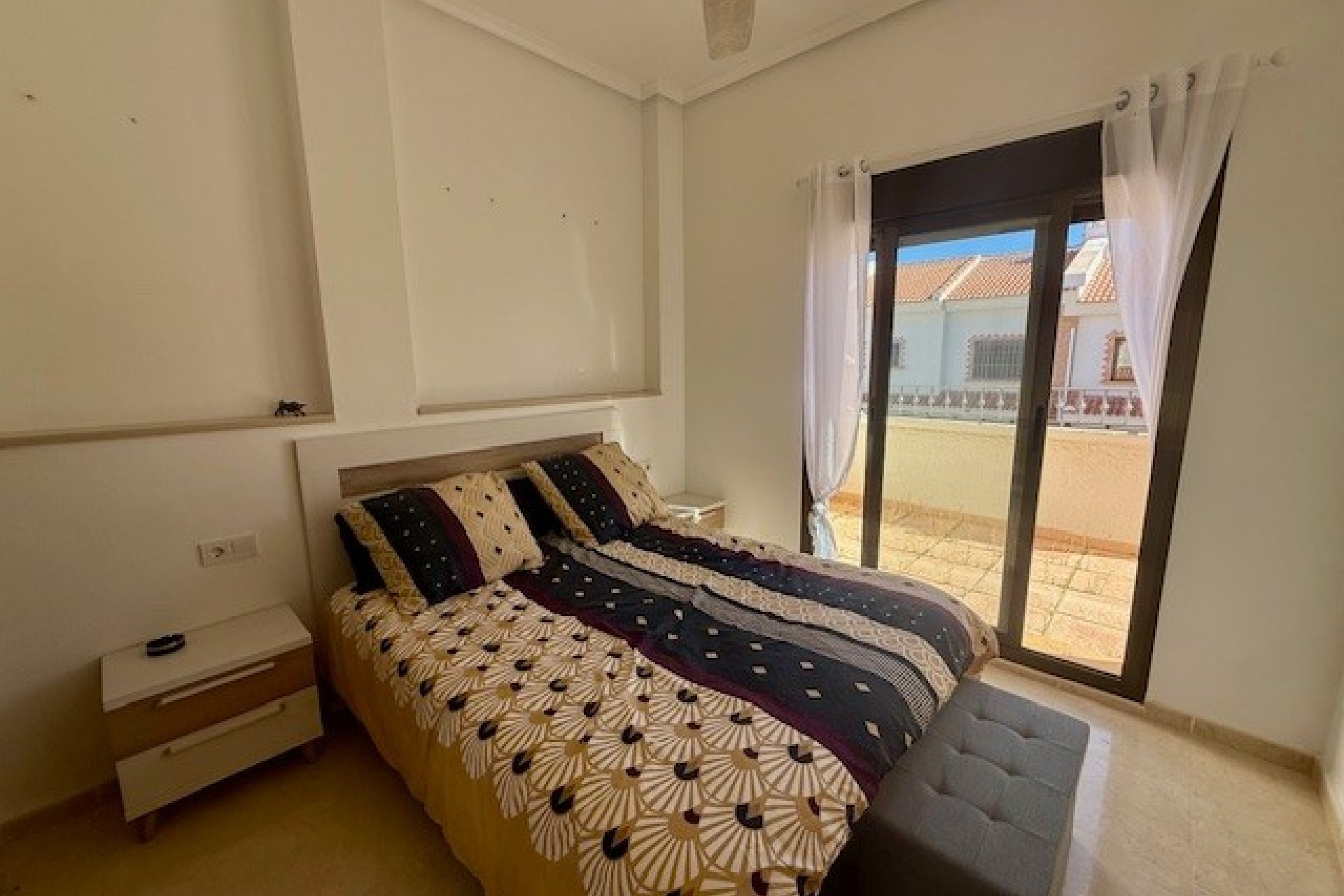 Resale - Townhouse -
San Miguel de Salinas - Inland