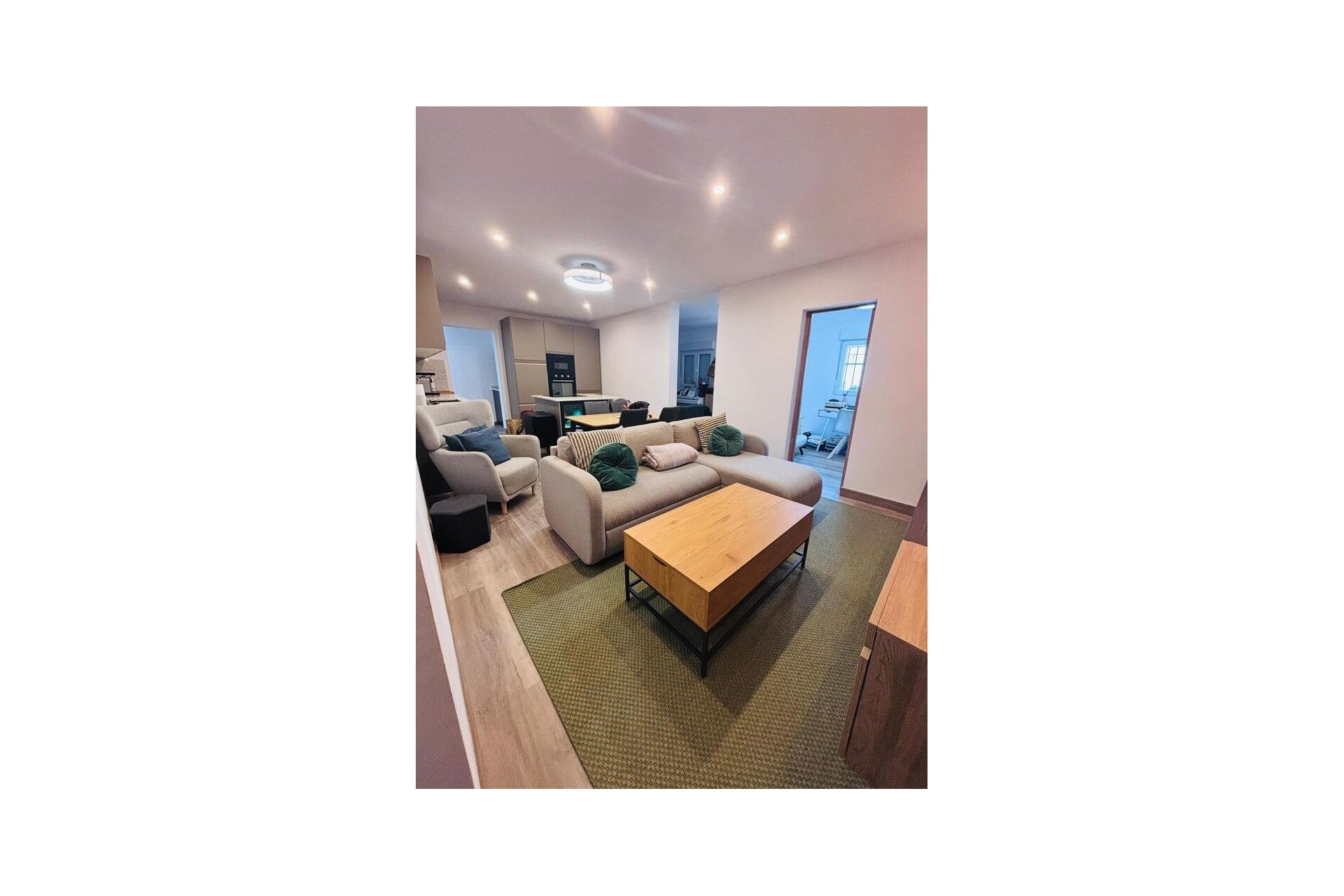 Resale - Townhouse -
San Miguel de Salinas - Inland