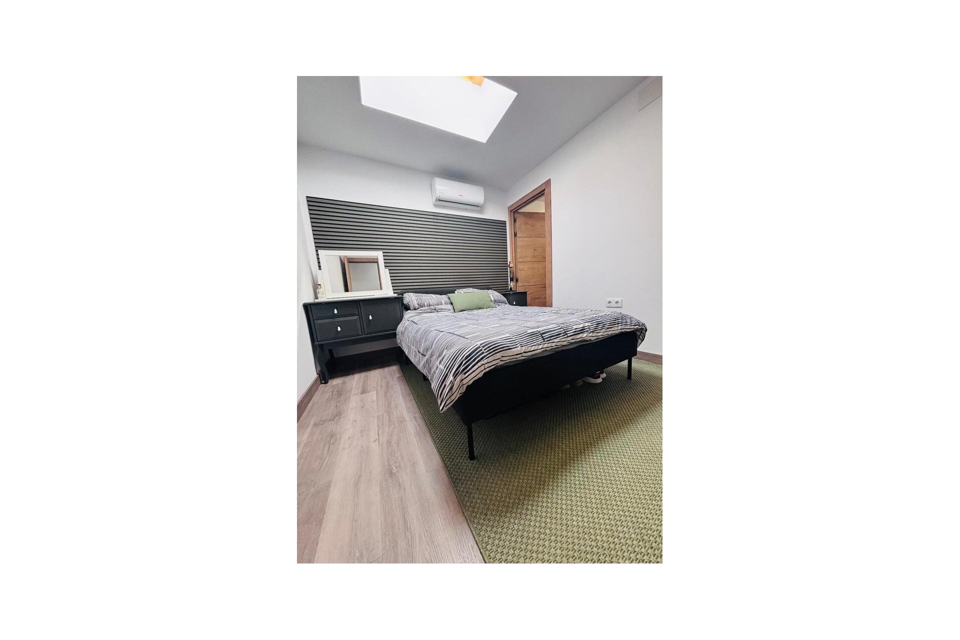 Resale - Townhouse -
San Miguel de Salinas - Inland