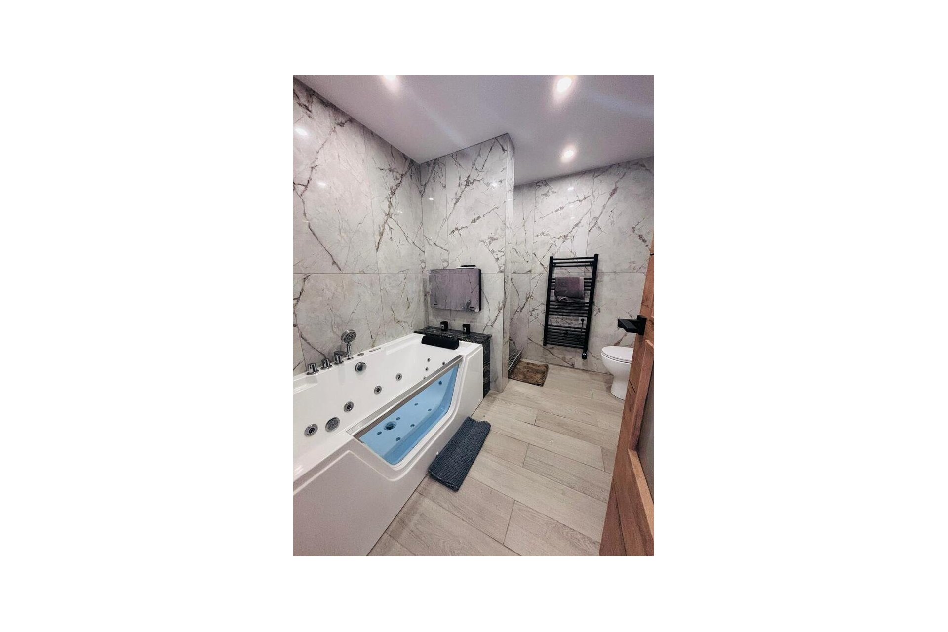 Resale - Townhouse -
San Miguel de Salinas - Inland