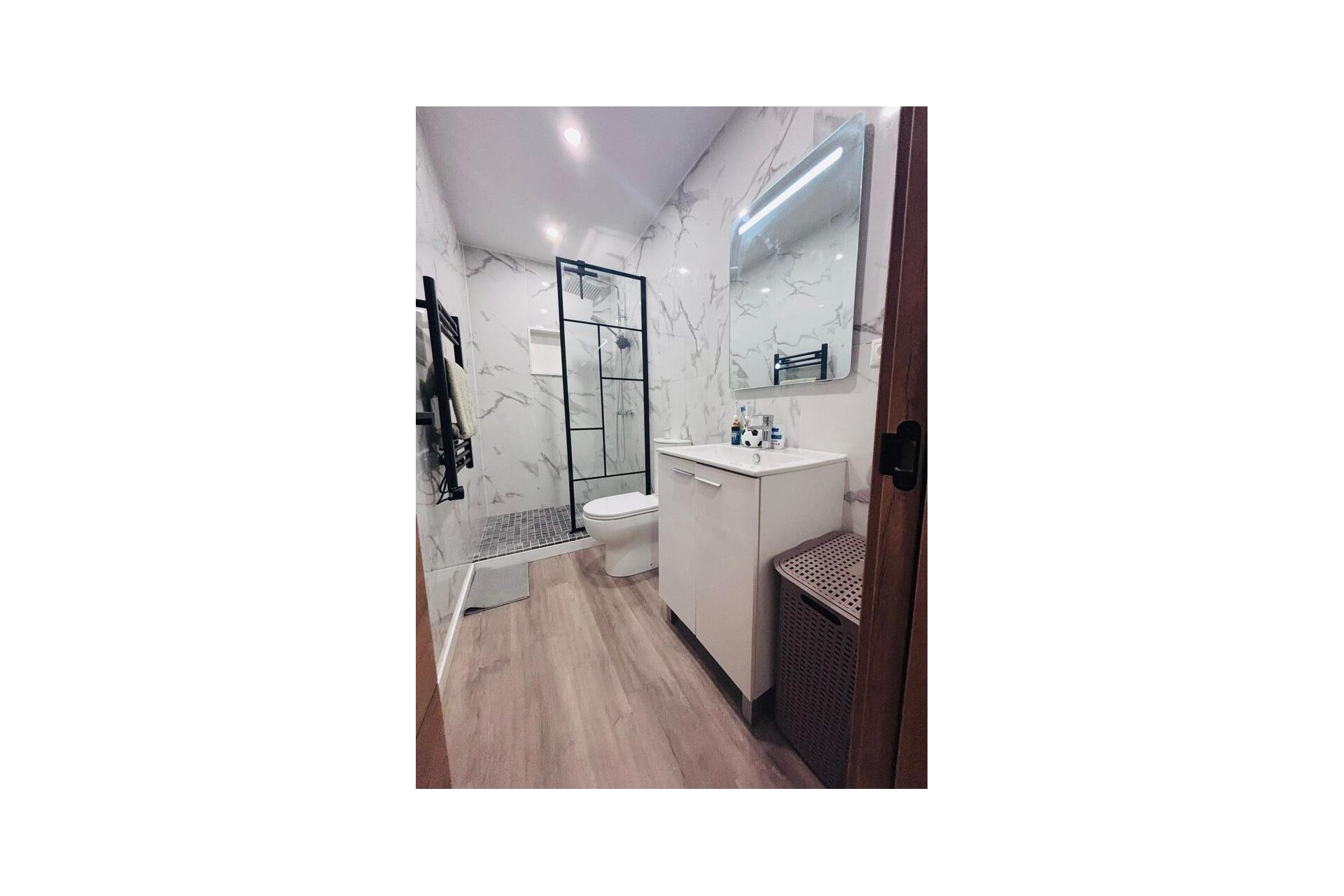 Resale - Townhouse -
San Miguel de Salinas - Inland