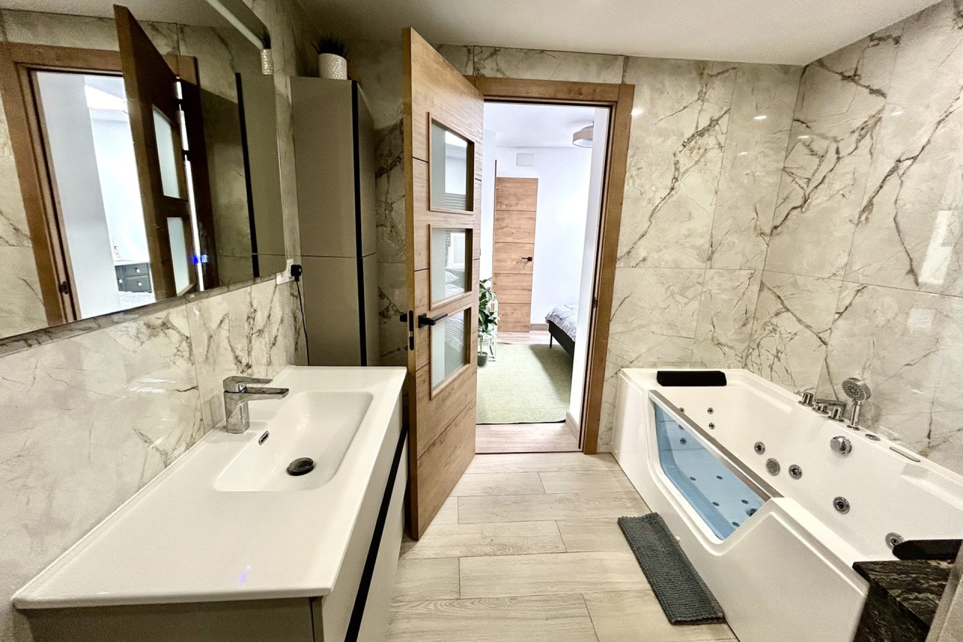 Resale - Townhouse -
San Miguel de Salinas - Inland