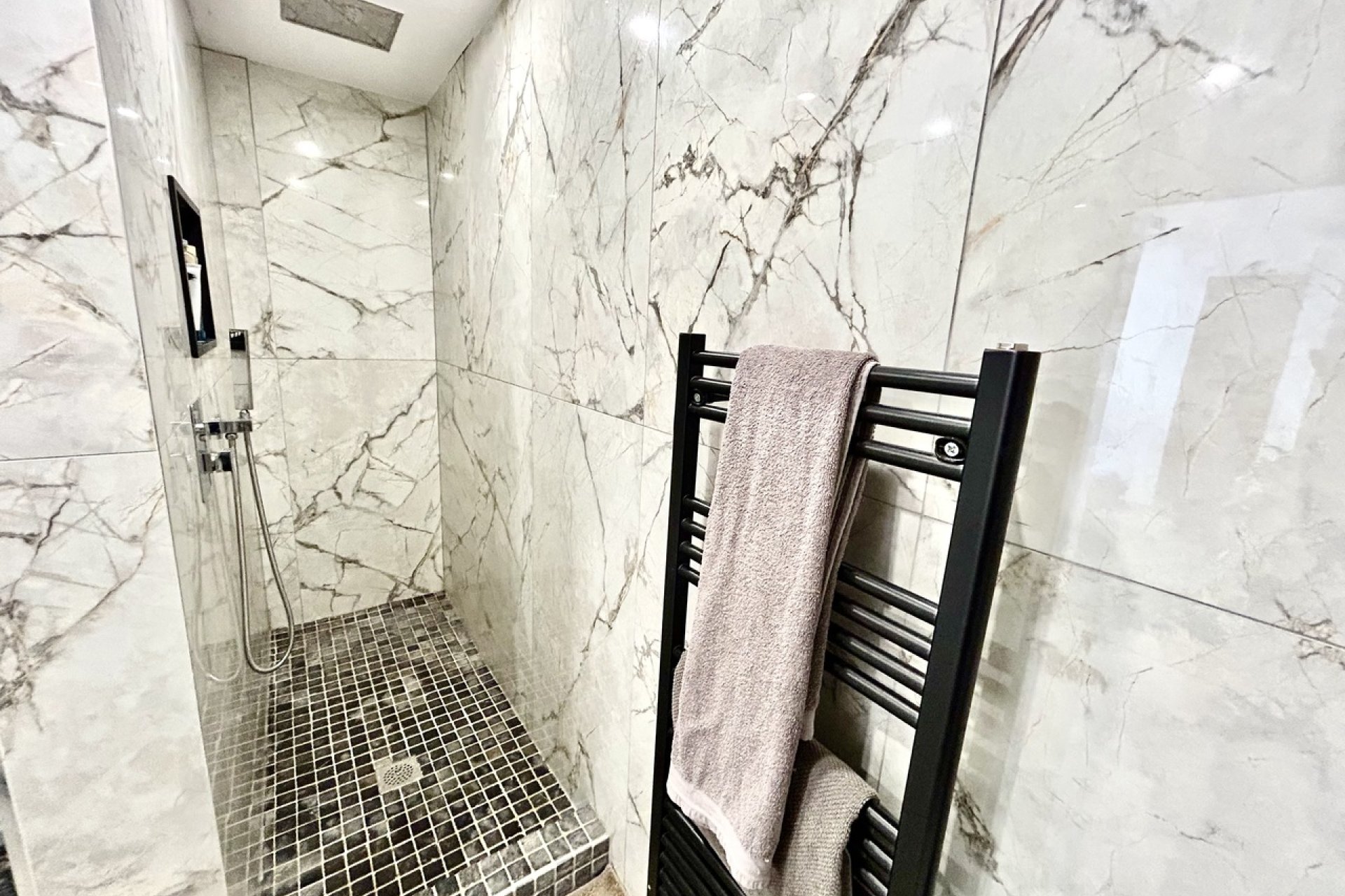 Resale - Townhouse -
San Miguel de Salinas - Inland