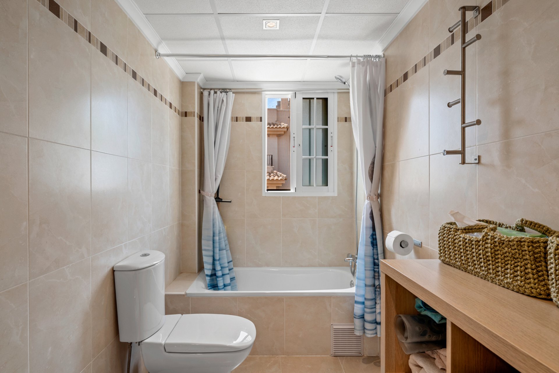 Resale - Townhouse -
San Miguel de Salinas - Inland