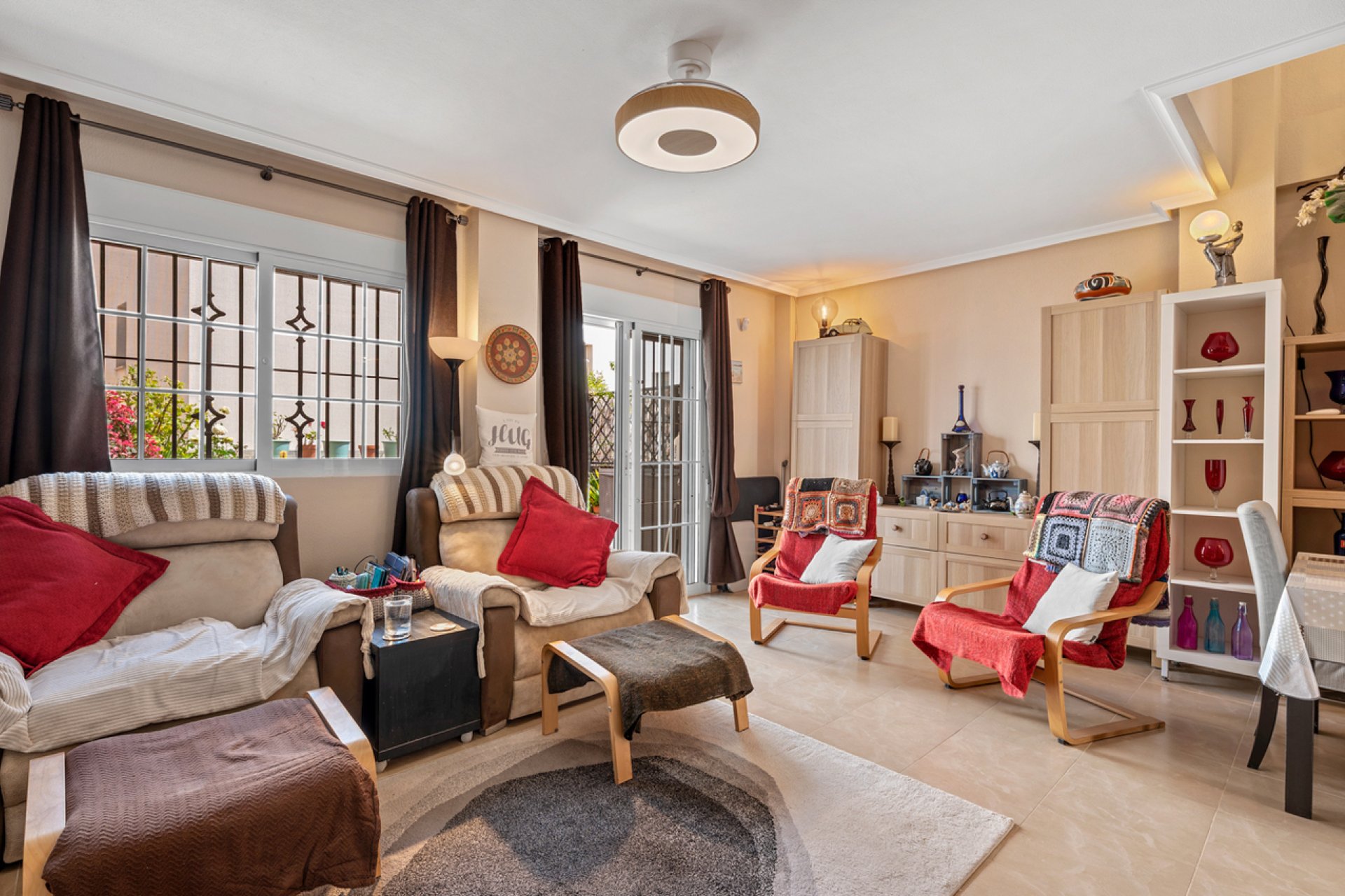 Resale - Townhouse -
San Miguel de Salinas - Inland