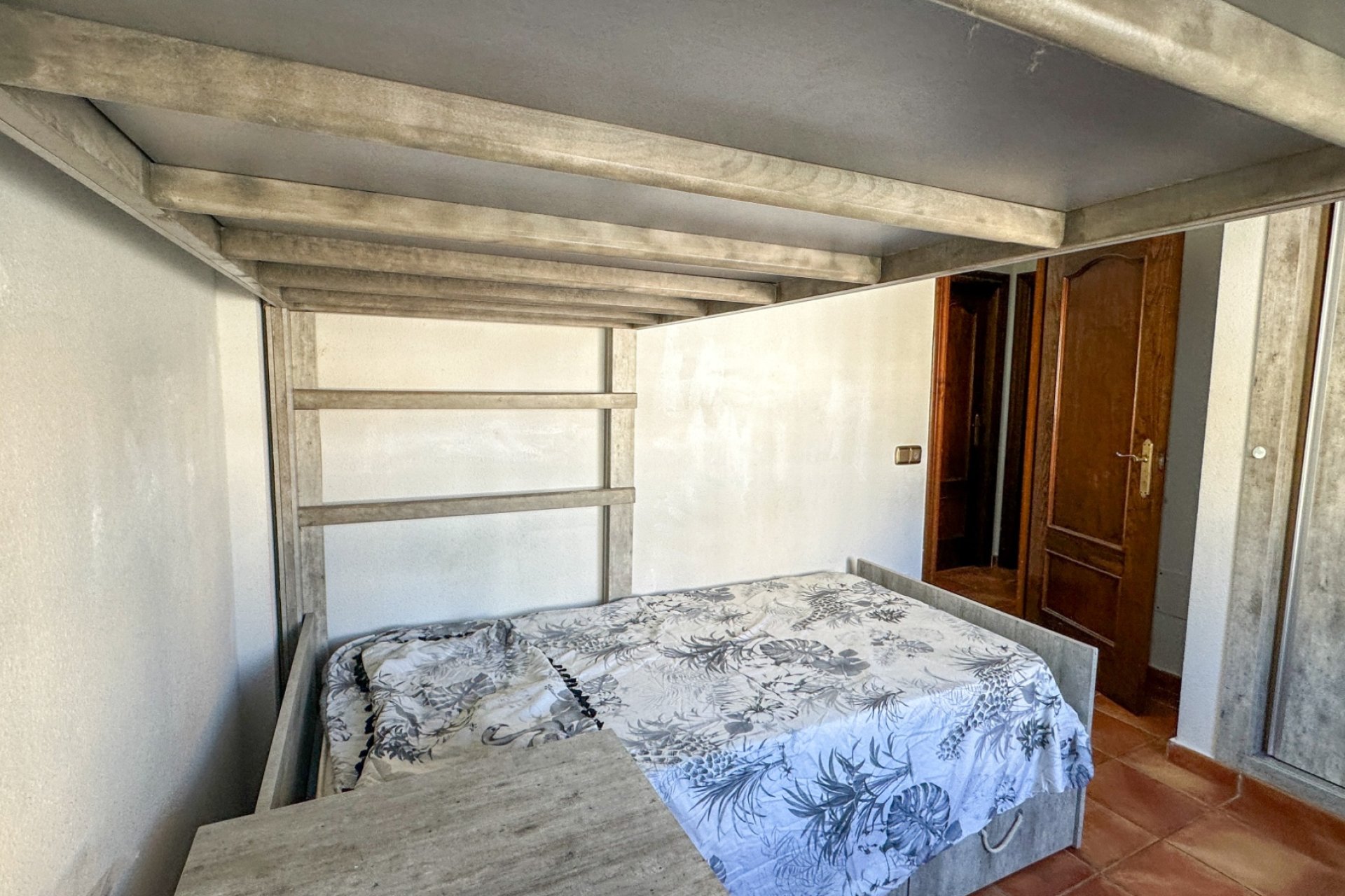 Resale - Townhouse -
San Miguel de Salinas - Inland