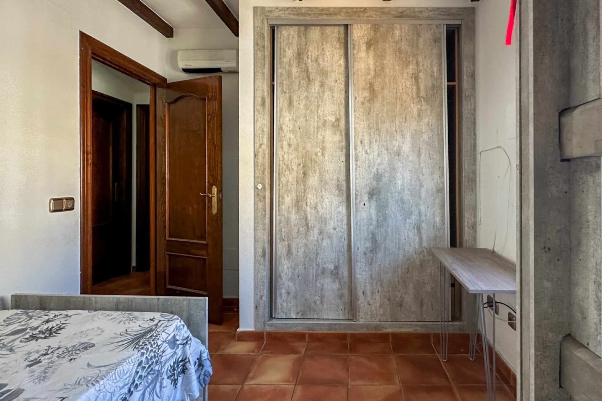 Resale - Townhouse -
San Miguel de Salinas - Inland