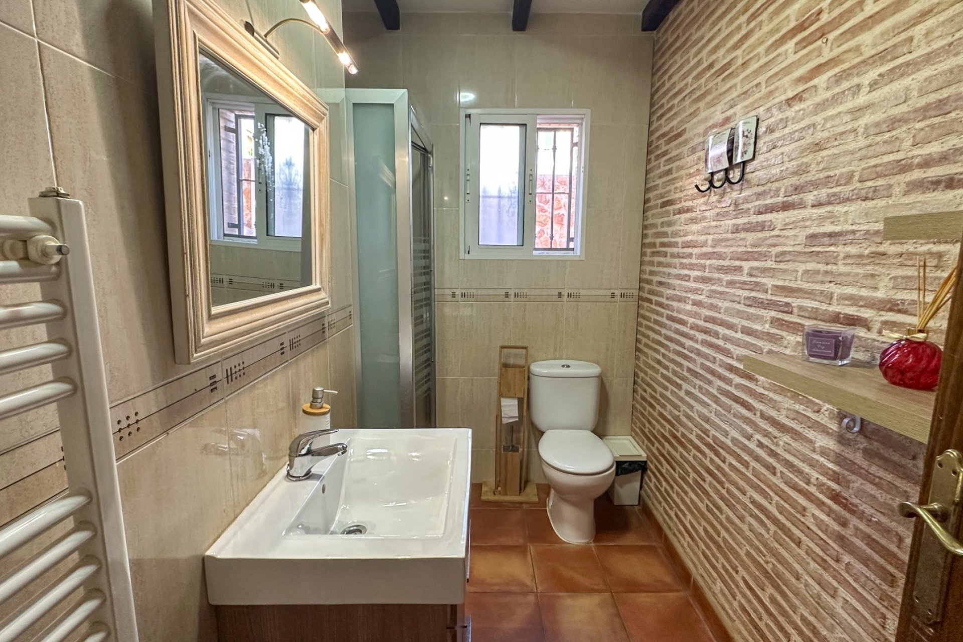 Resale - Townhouse -
San Miguel de Salinas - Inland