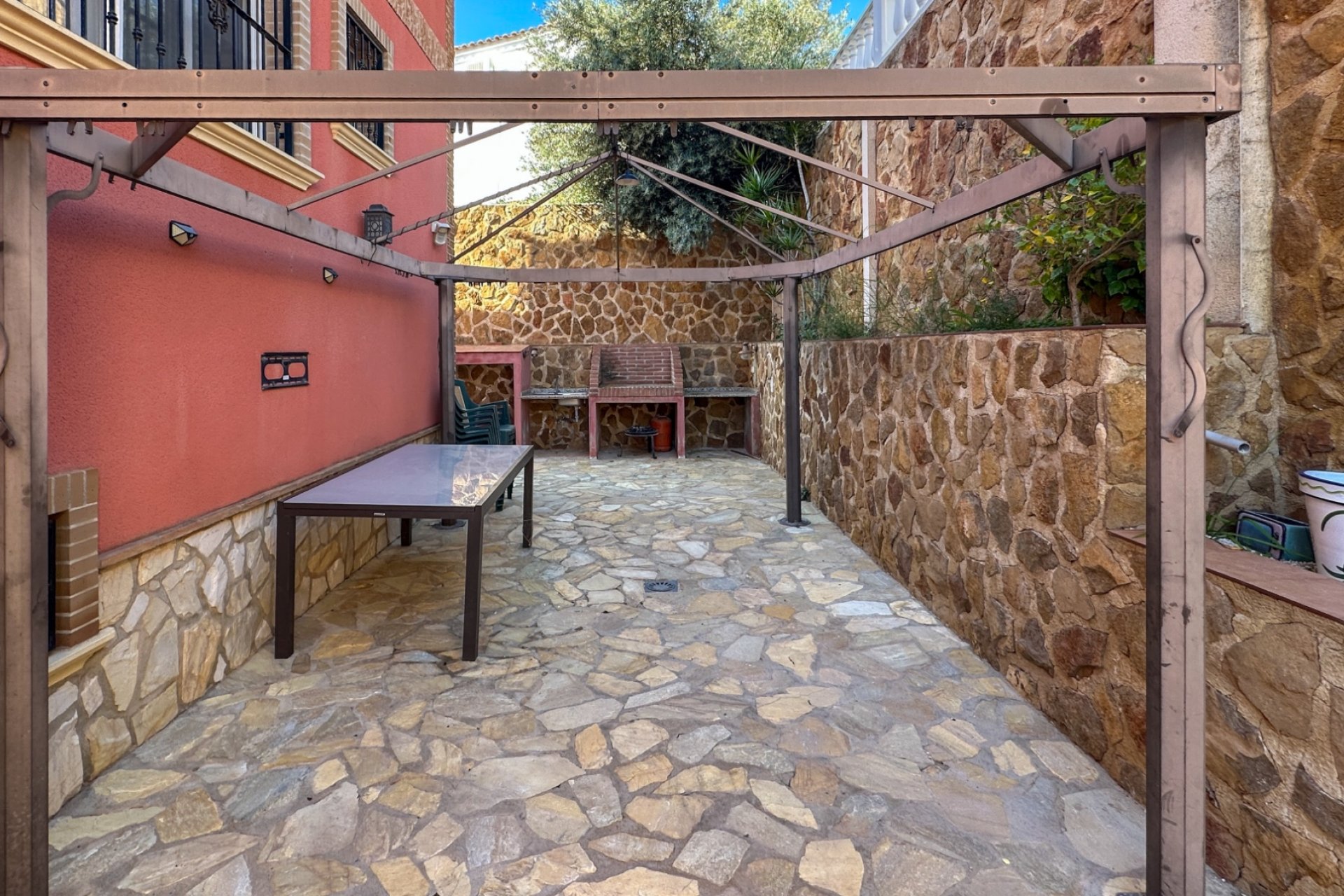 Resale - Townhouse -
San Miguel de Salinas - Inland