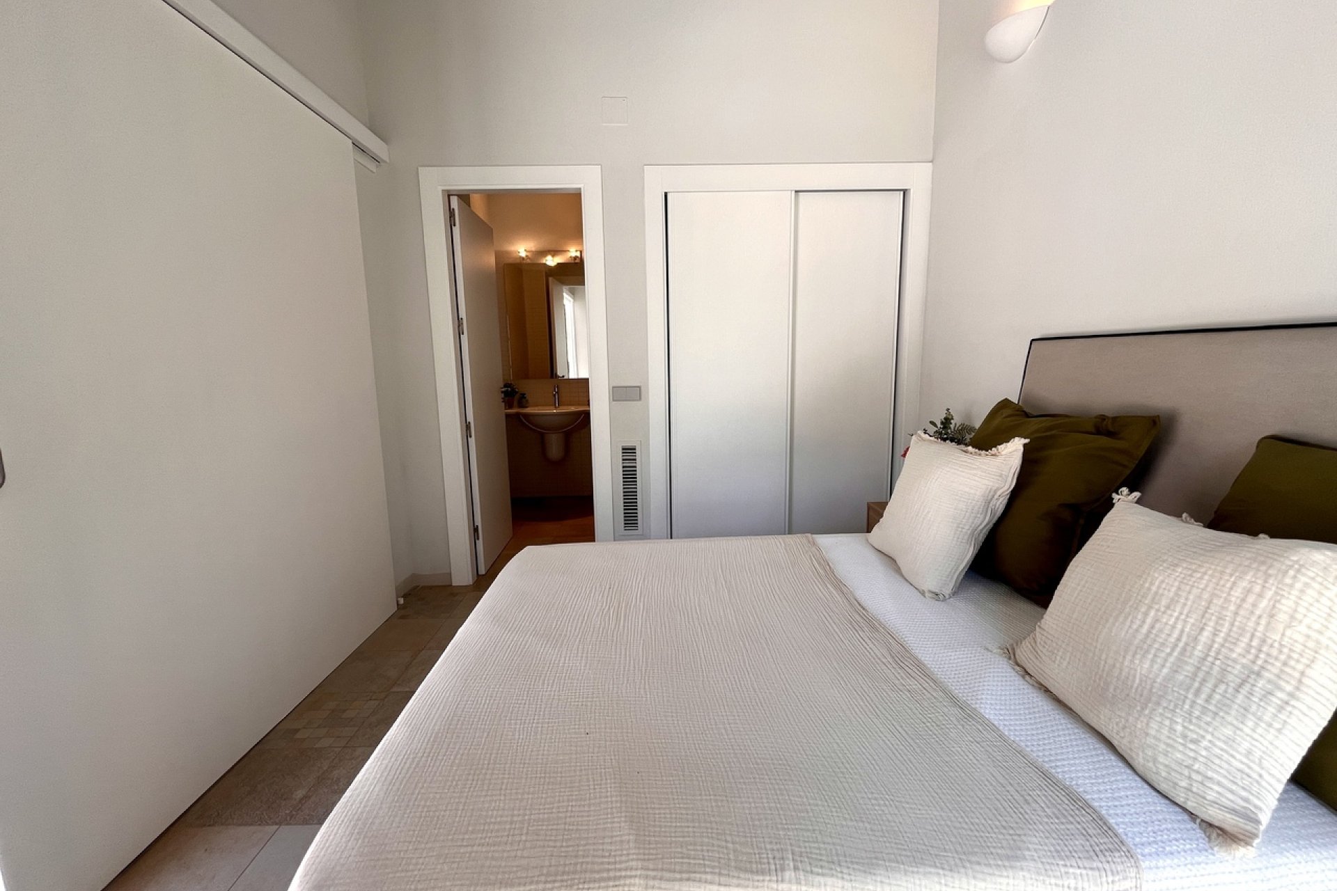 Resale - Townhouse -
Sucina - Inland