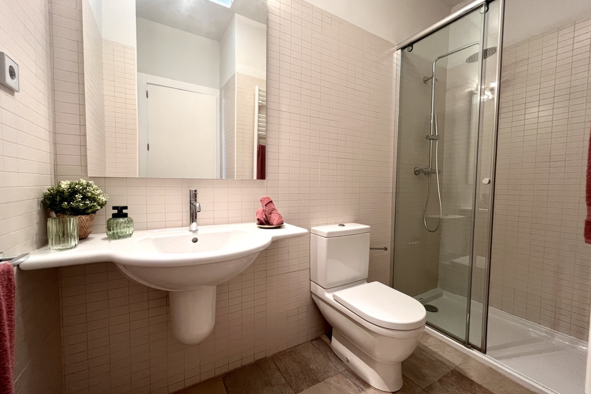 Resale - Townhouse -
Sucina - Inland