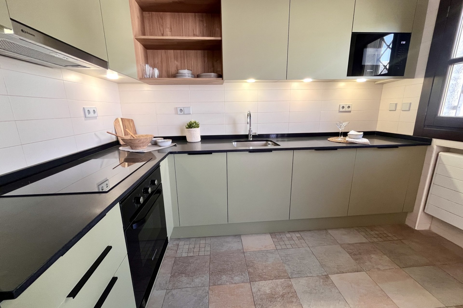 Resale - Townhouse -
Sucina - Inland