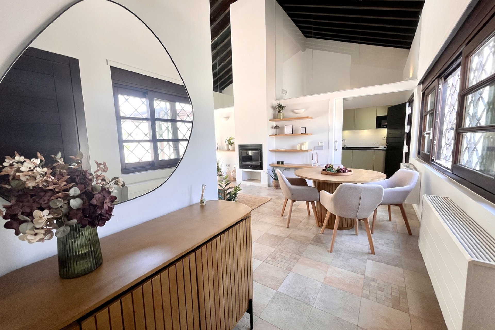 Resale - Townhouse -
Sucina - Inland