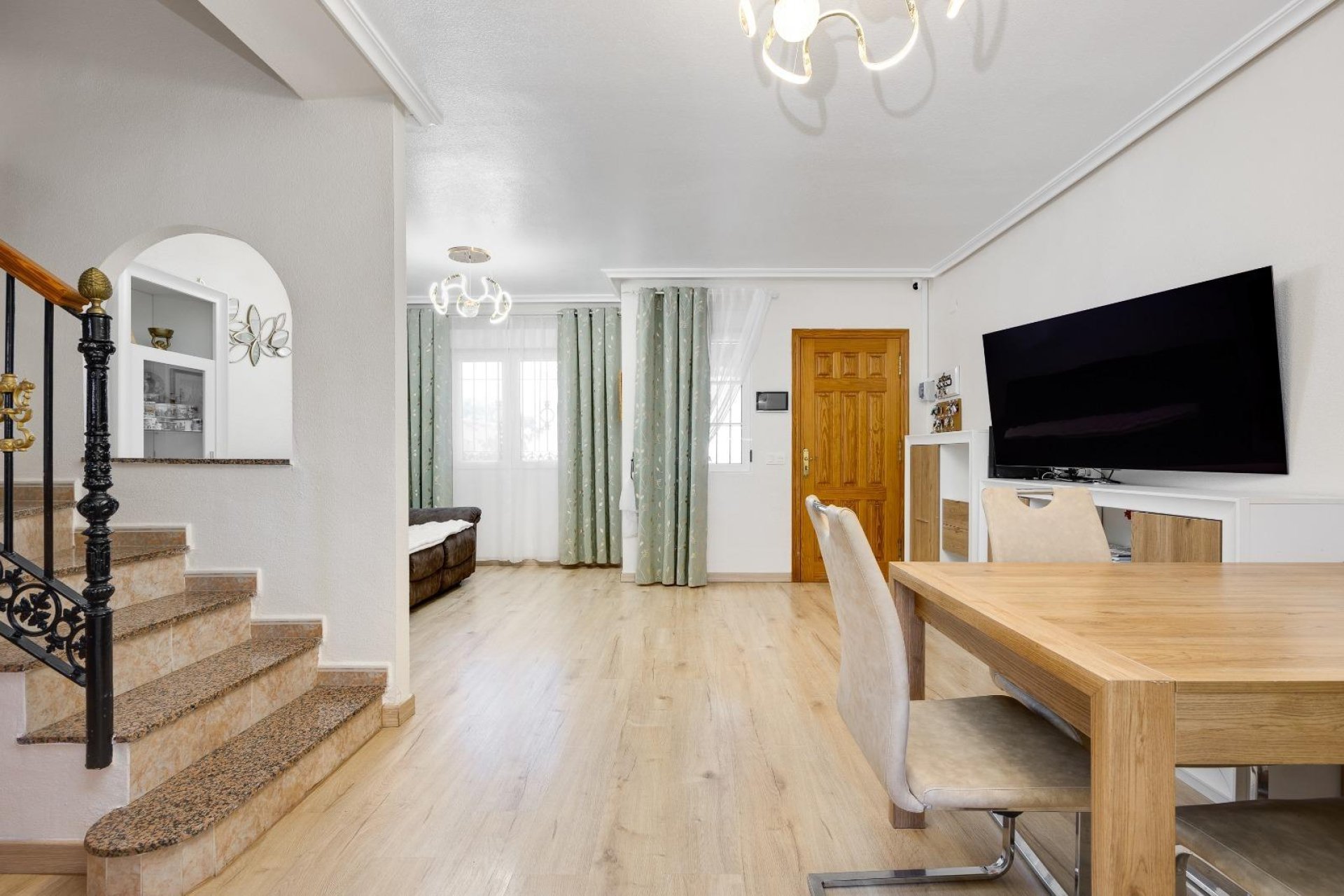 Resale - Townhouse -
Torrevieja - Aguas Nuevas