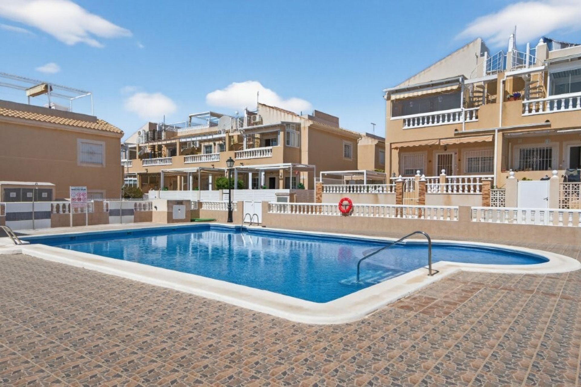 Resale - Townhouse -
Torrevieja - Aguas Nuevas
