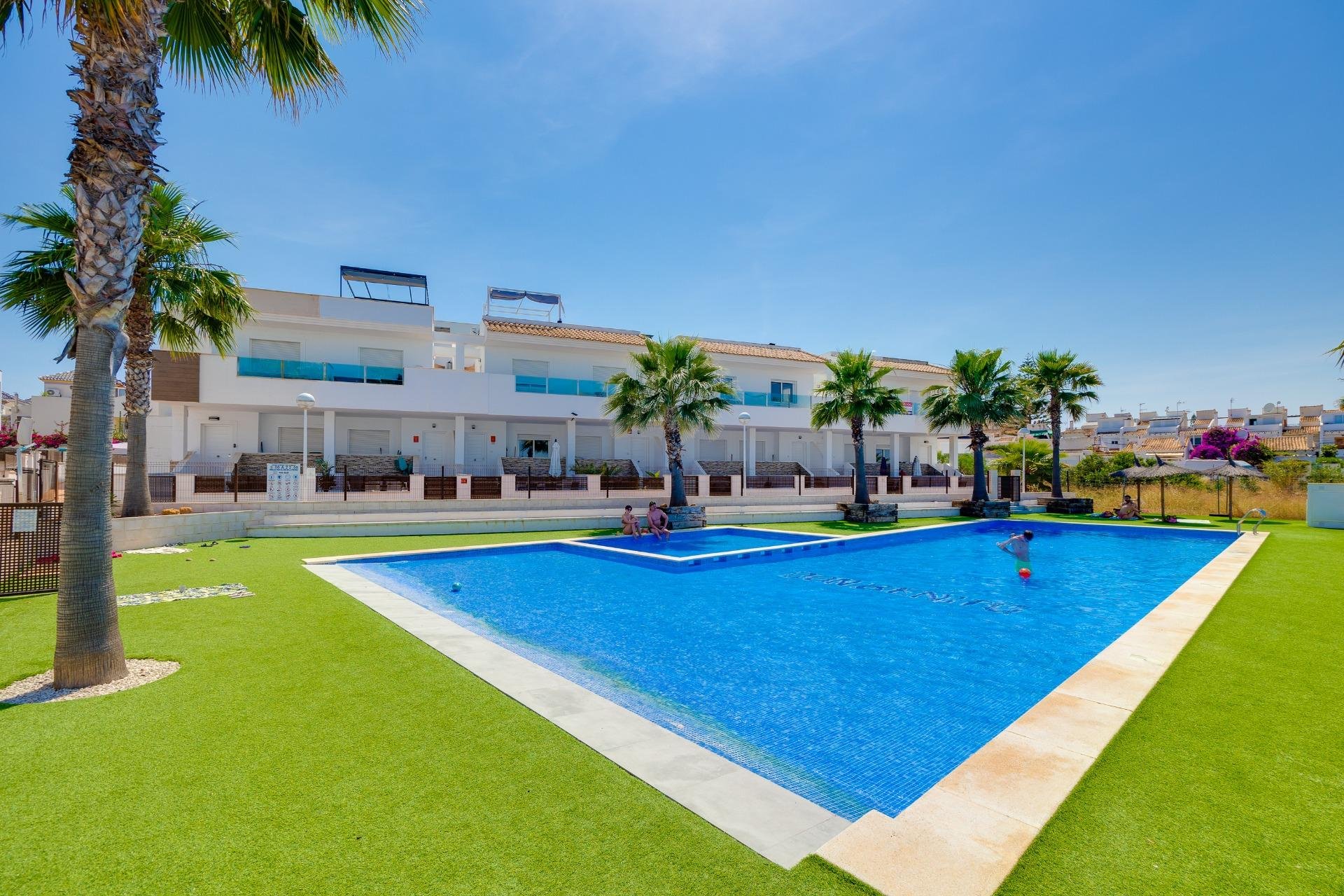 Resale - Townhouse -
Torrevieja - La Siesta