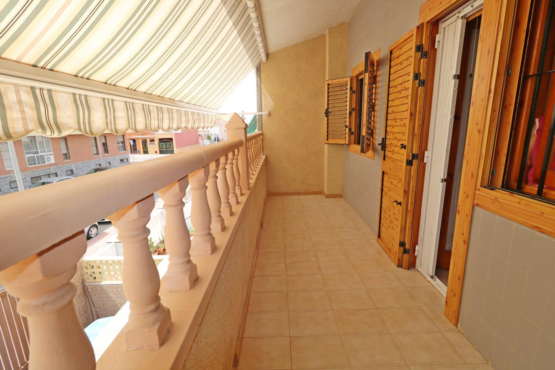 Resale - Townhouse -
Torrevieja - Playa De Los Naufragos