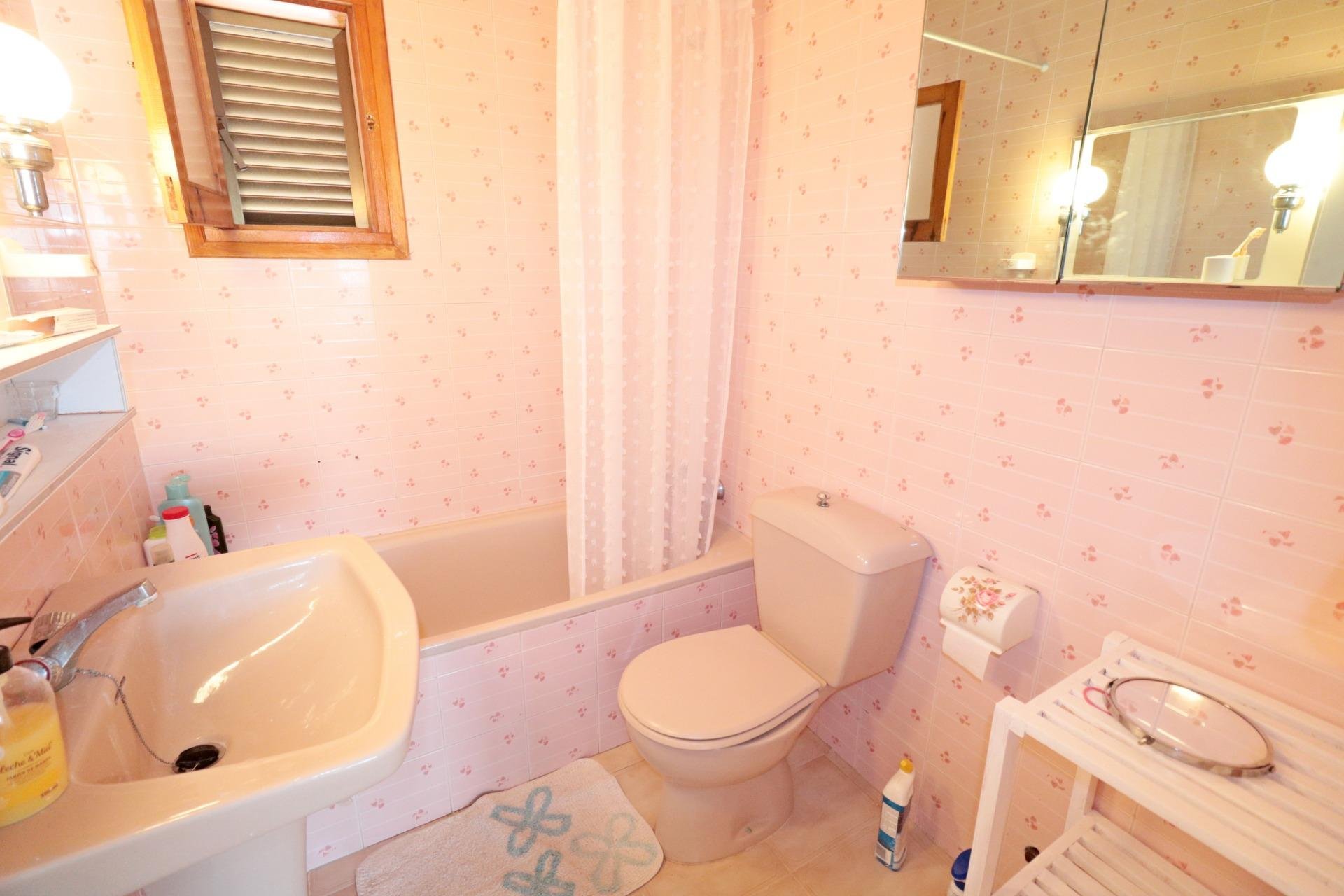 Resale - Townhouse -
Torrevieja - Playa De Los Naufragos