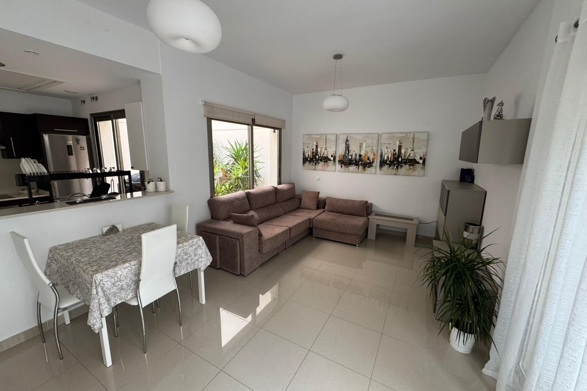 Resale - Townhouse -
Torrevieja - Punta Prima