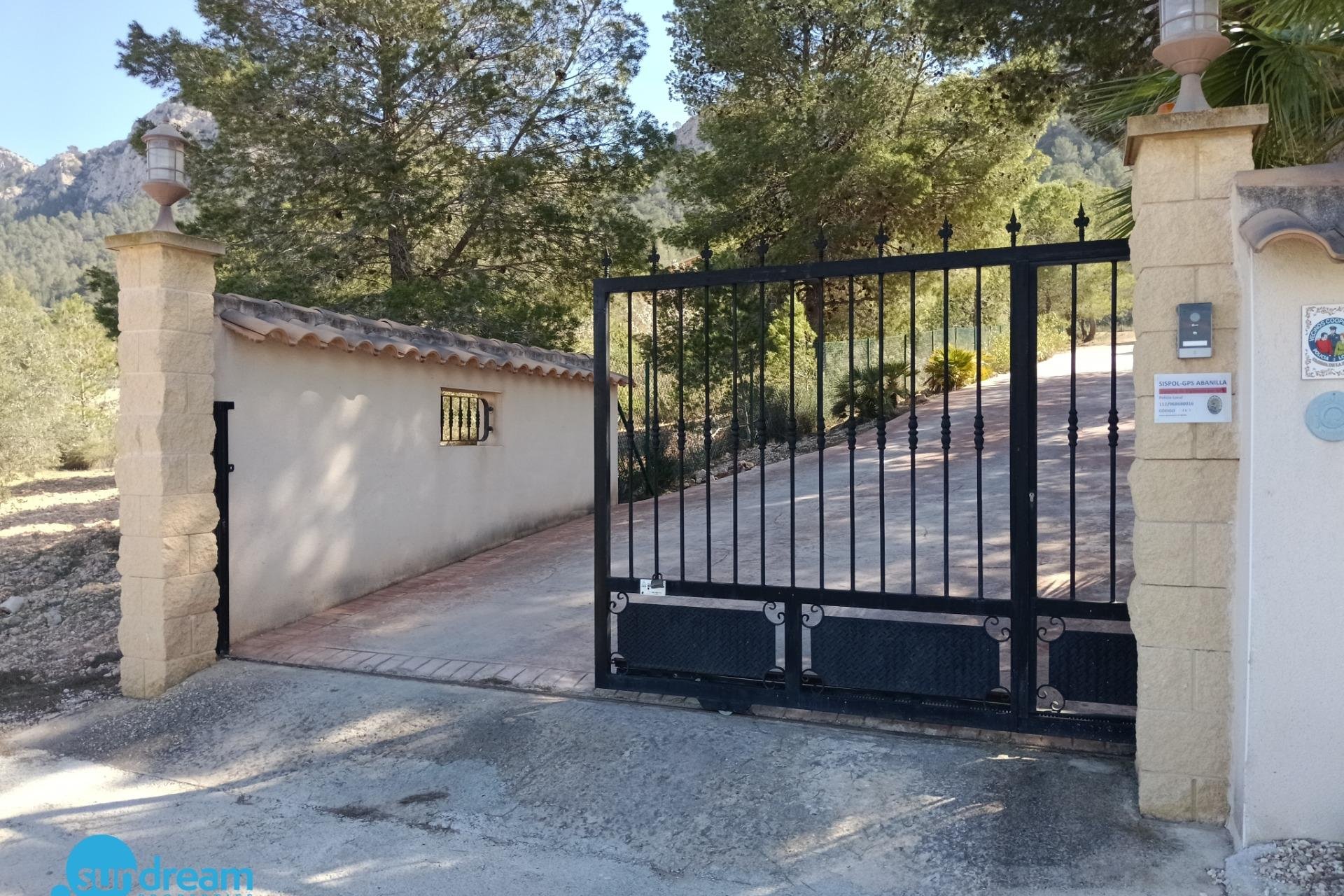 Resale - Villa -
Abanilla