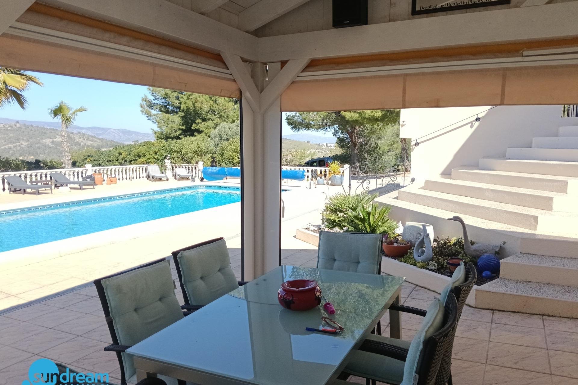 Resale - Villa -
Abanilla