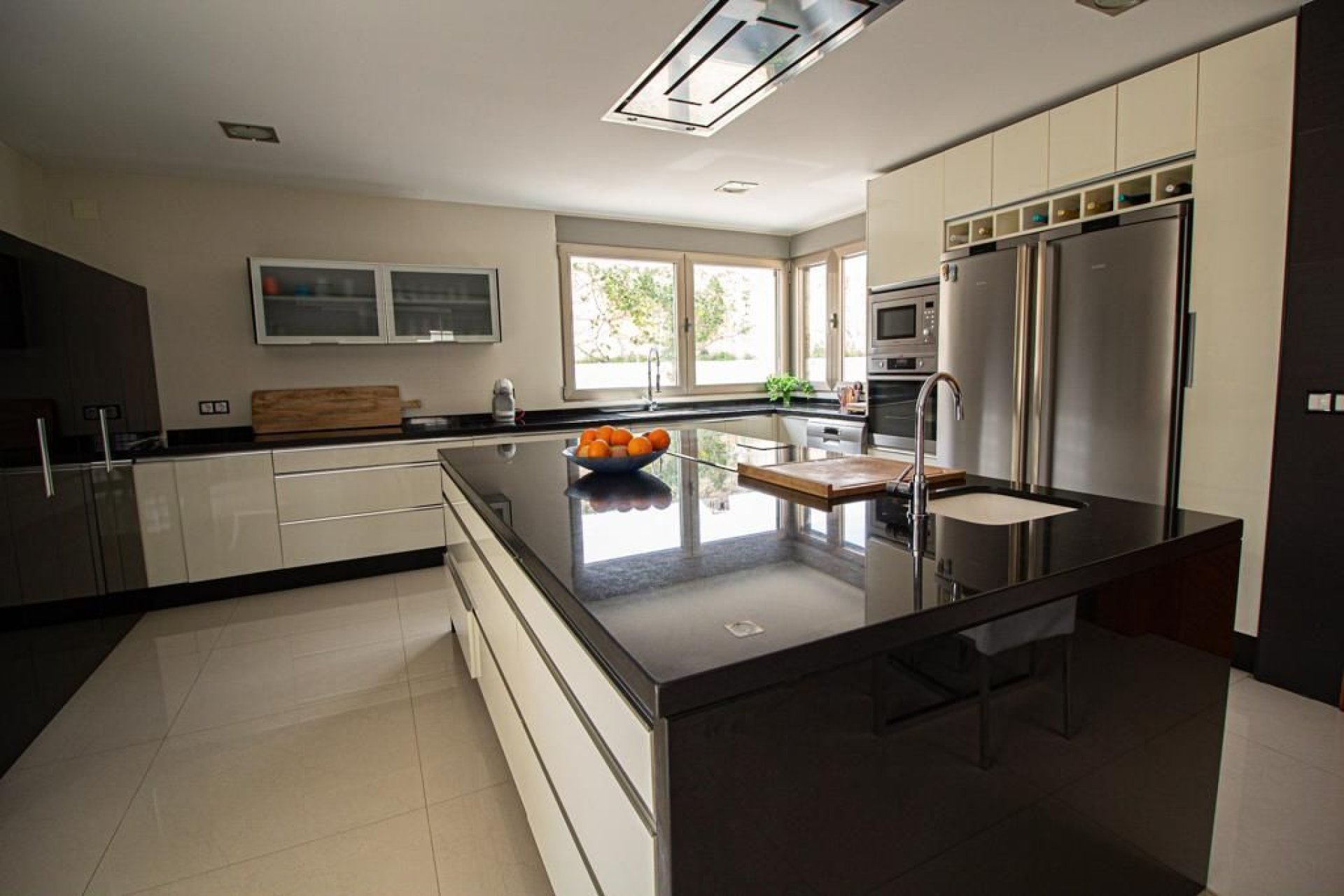 Resale - Villa -
Alfas del Pí - Albir