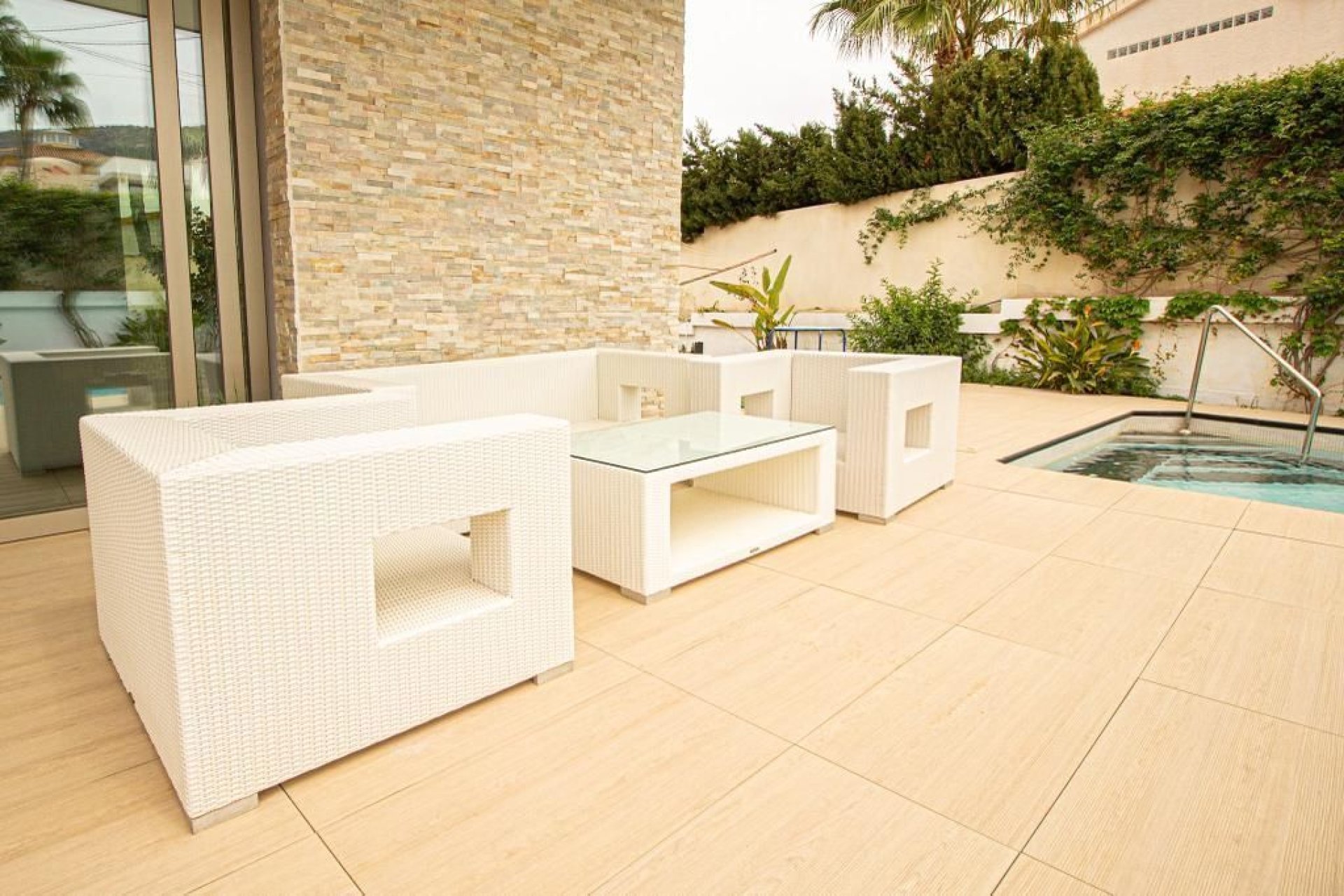 Resale - Villa -
Alfas del Pí - Albir