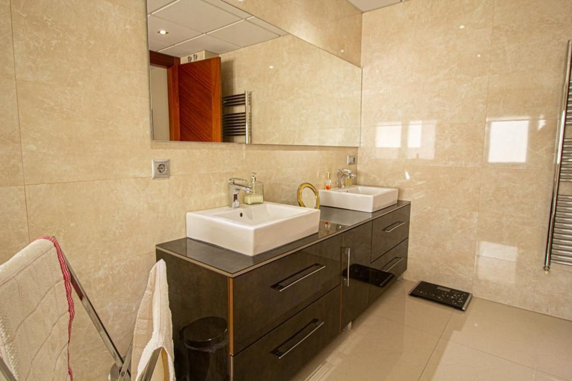Resale - Villa -
Alfas del Pí - Albir