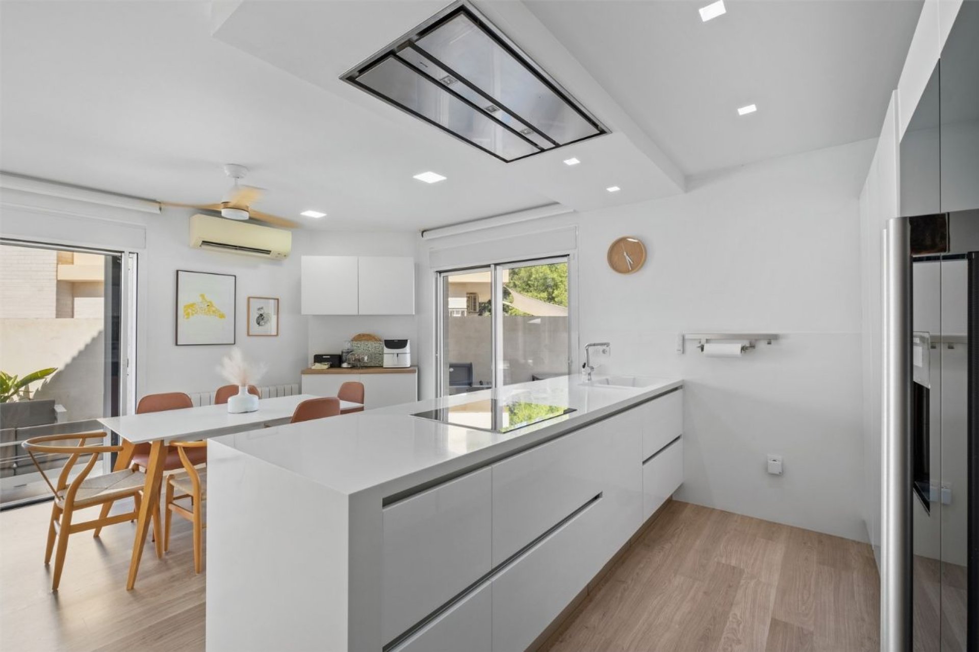 Resale - Villa -
Alfas del Pí - Costa Blanca