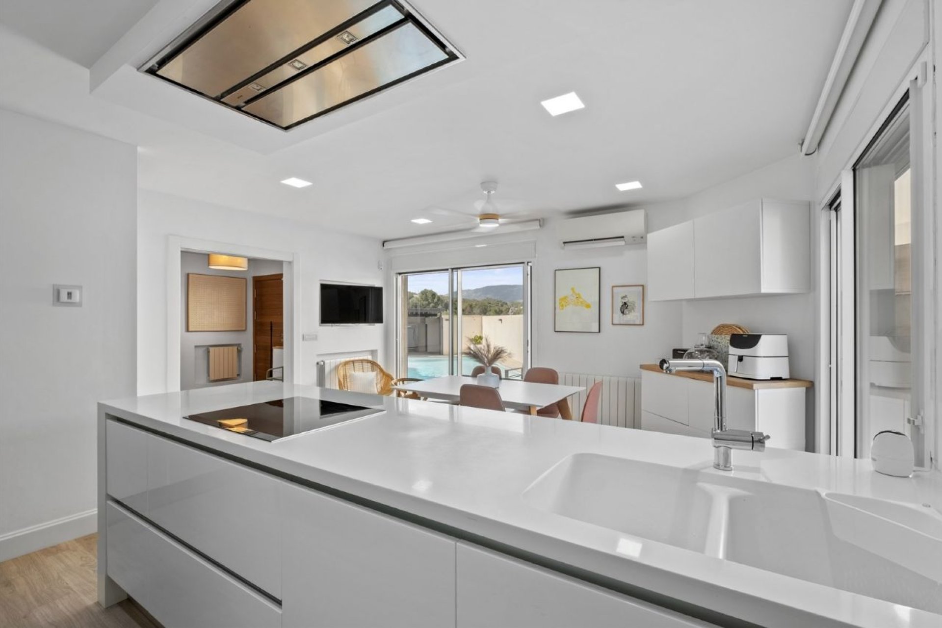 Resale - Villa -
Alfas del Pí - Costa Blanca