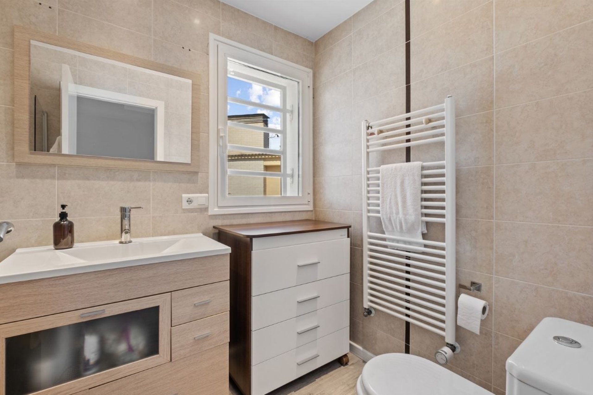 Resale - Villa -
Alfas del Pí - Costa Blanca