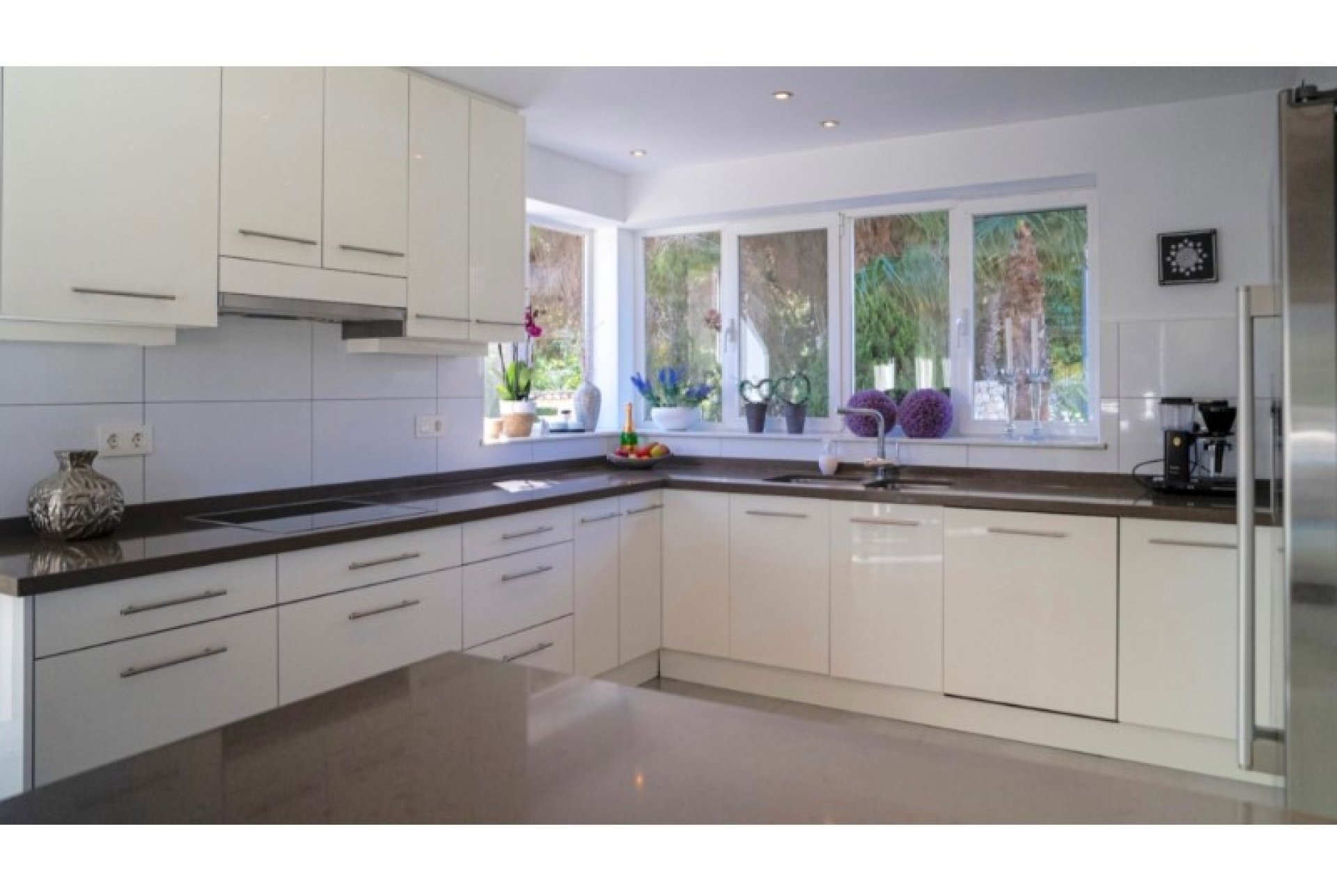 Resale - Villa -
Alfas del Pí - Costa Blanca