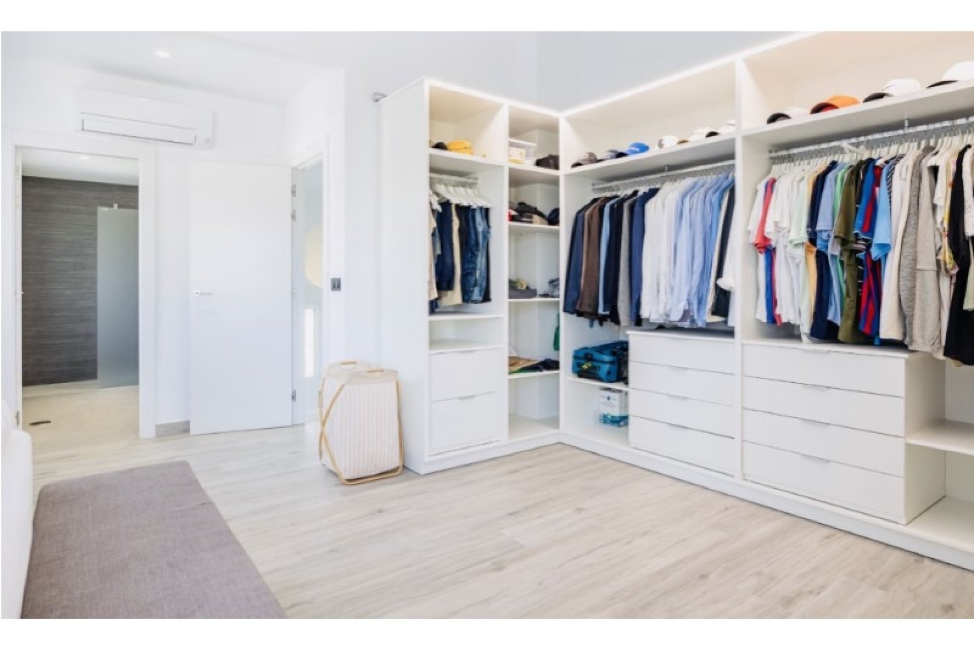 Resale - Villa -
Alfas del Pí - Costa Blanca