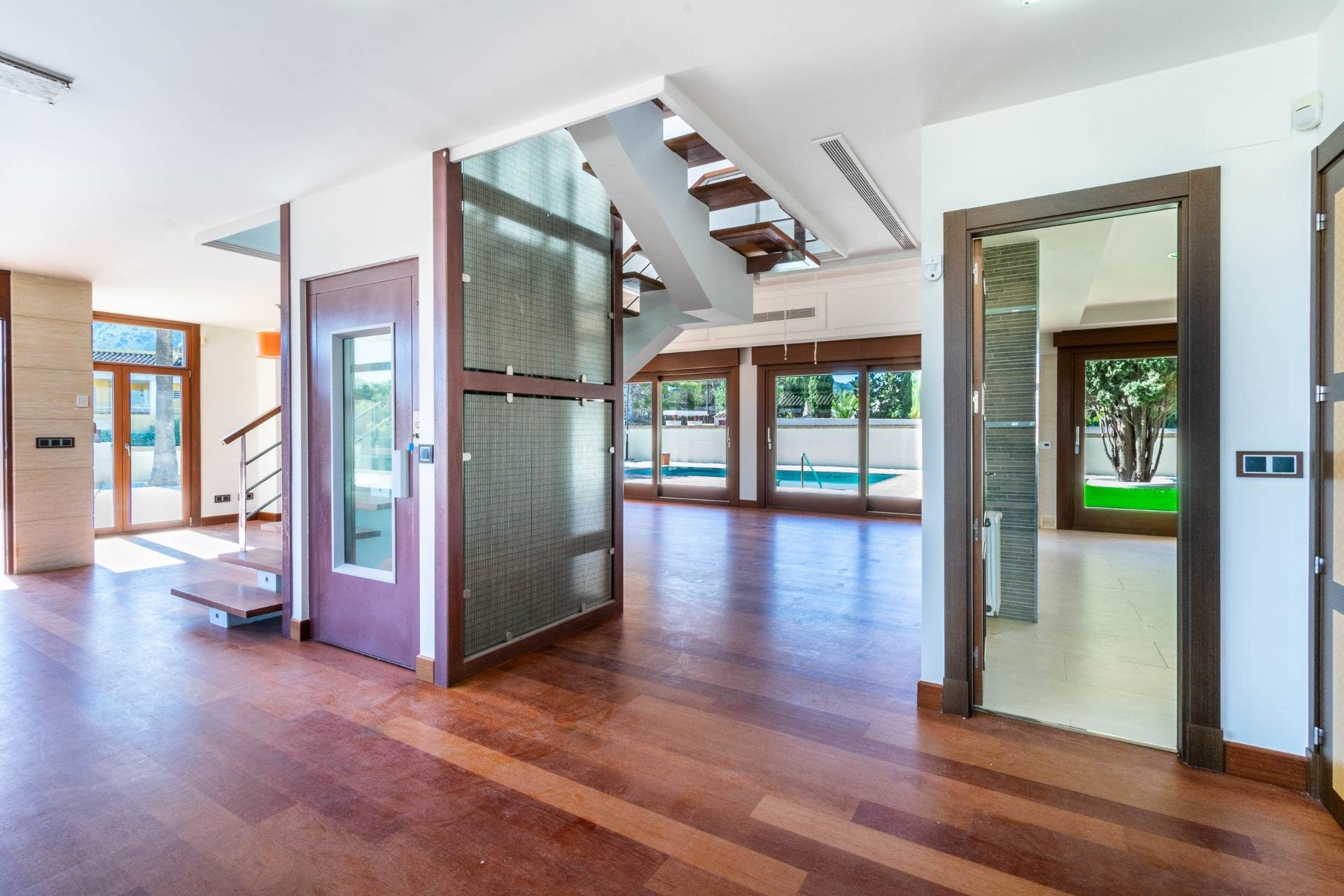 Resale - Villa -
Alfas del Pí - Costa Blanca