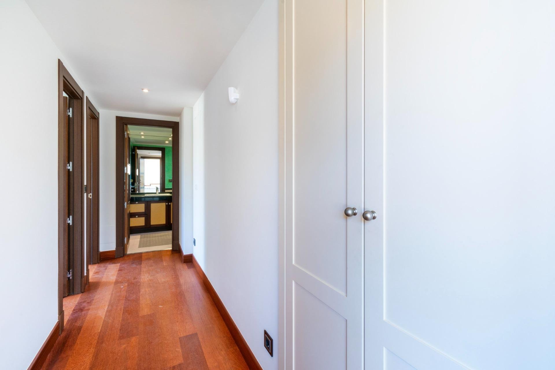 Resale - Villa -
Alfas del Pí - Costa Blanca