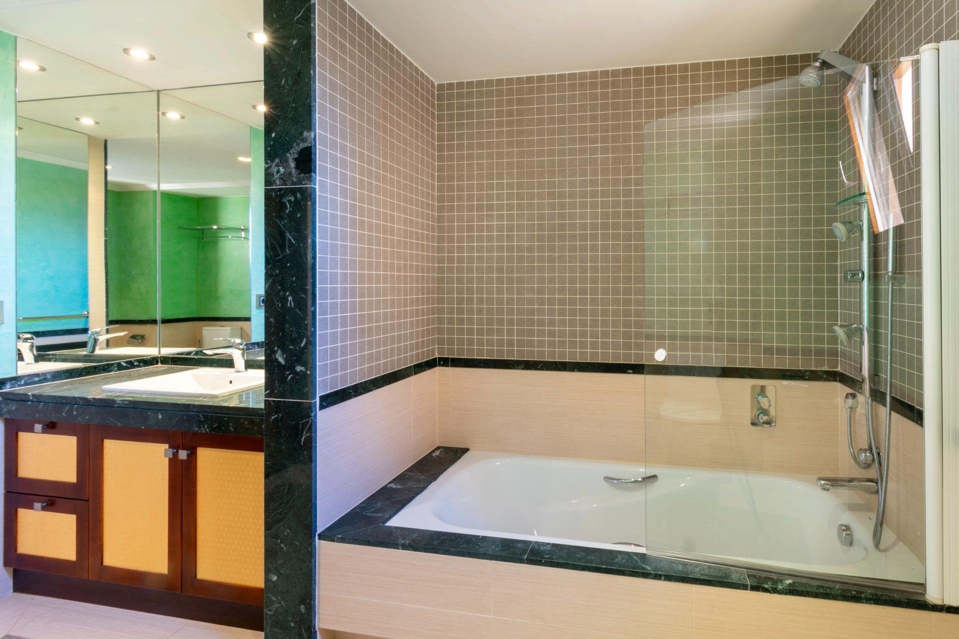 Resale - Villa -
Alfas del Pí - Costa Blanca