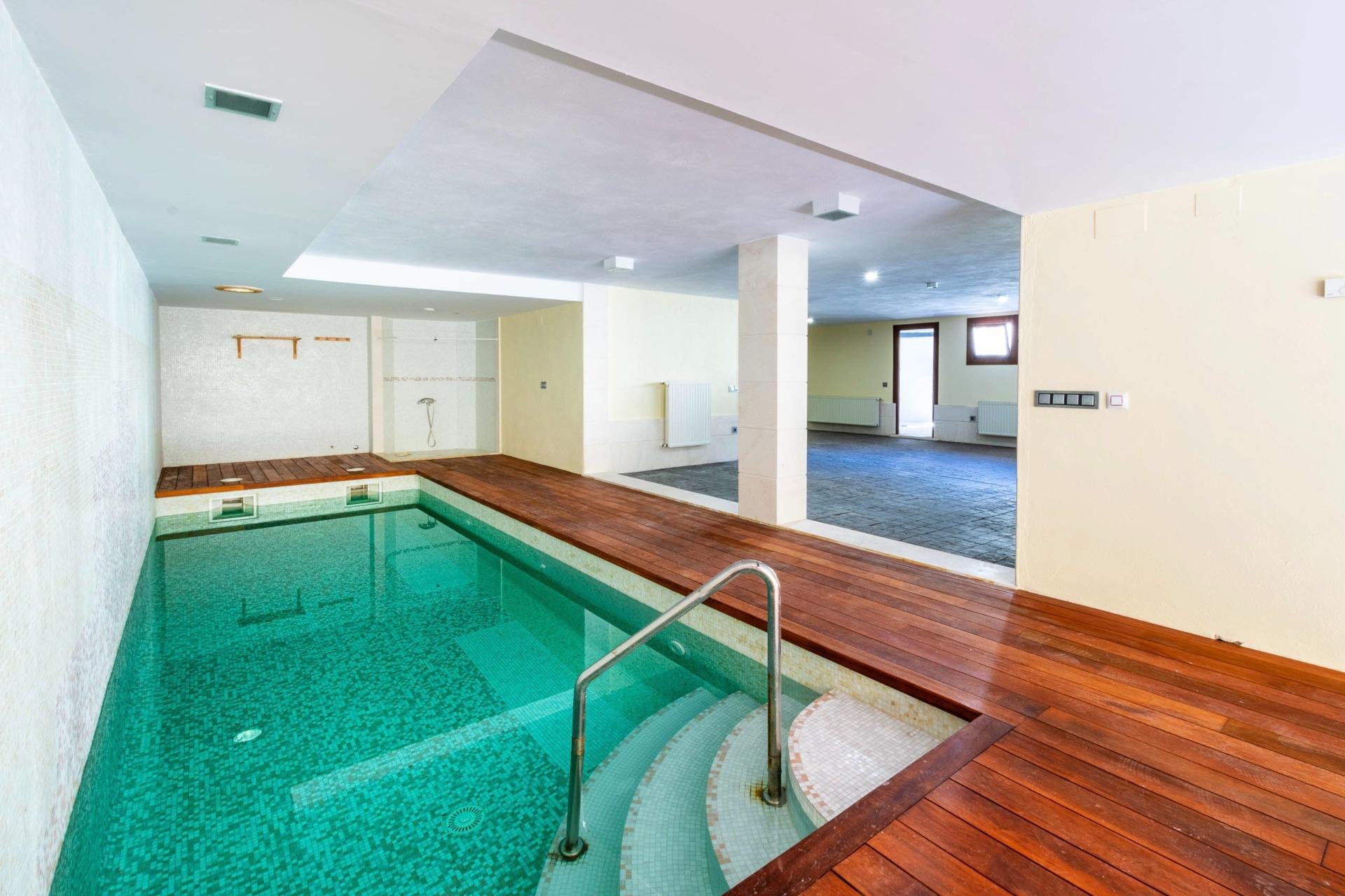 Resale - Villa -
Alfas del Pí - Costa Blanca