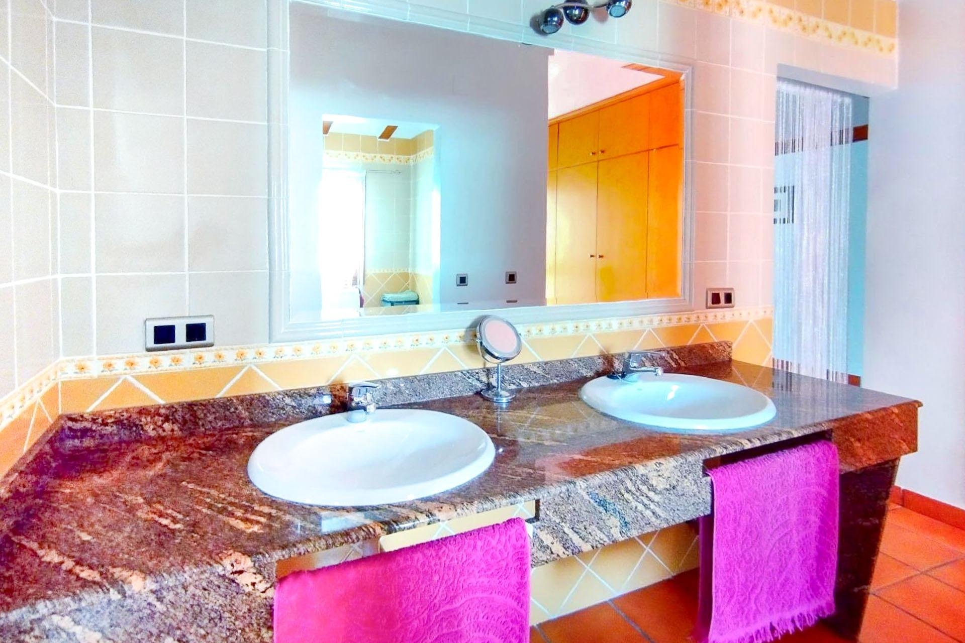 Resale - Villa -
Alfas del Pí - Costa Blanca