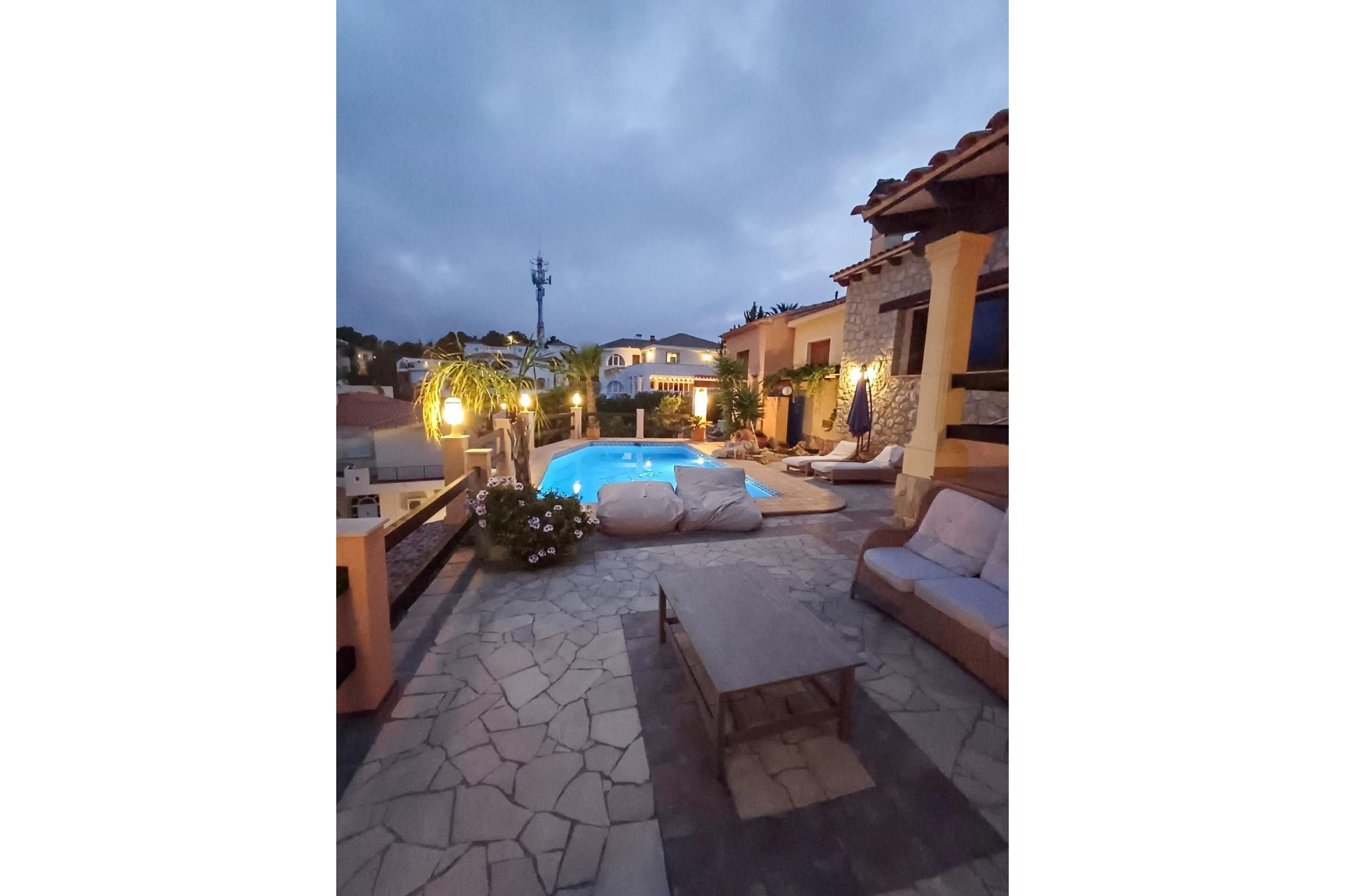 Resale - Villa -
Alfas del Pí - Costa Blanca