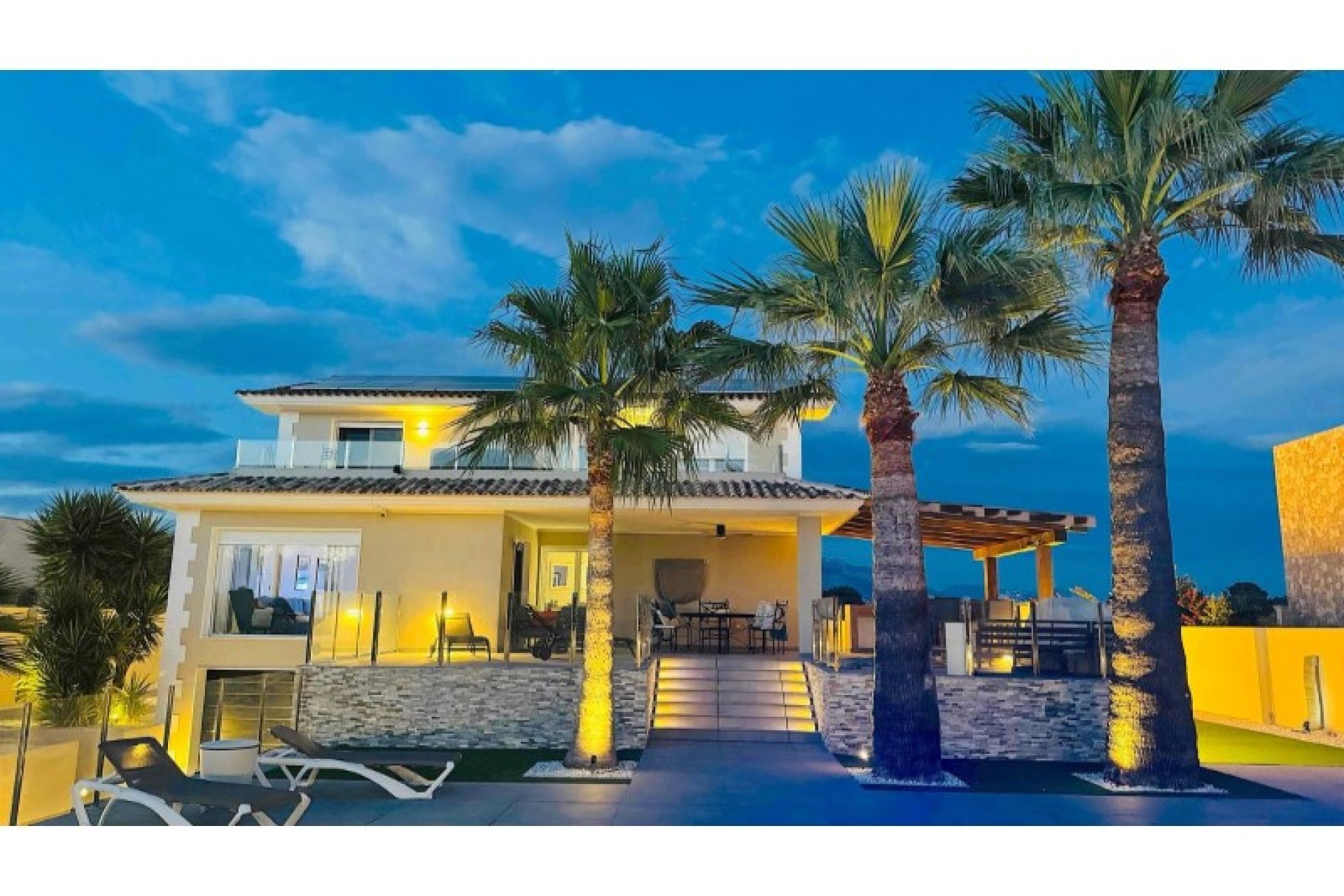 Resale - Villa -
Alfas del Pí - Costa Blanca