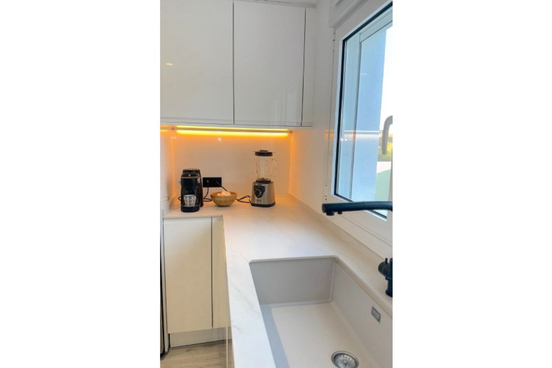 Resale - Villa -
Alfas del Pí - Costa Blanca