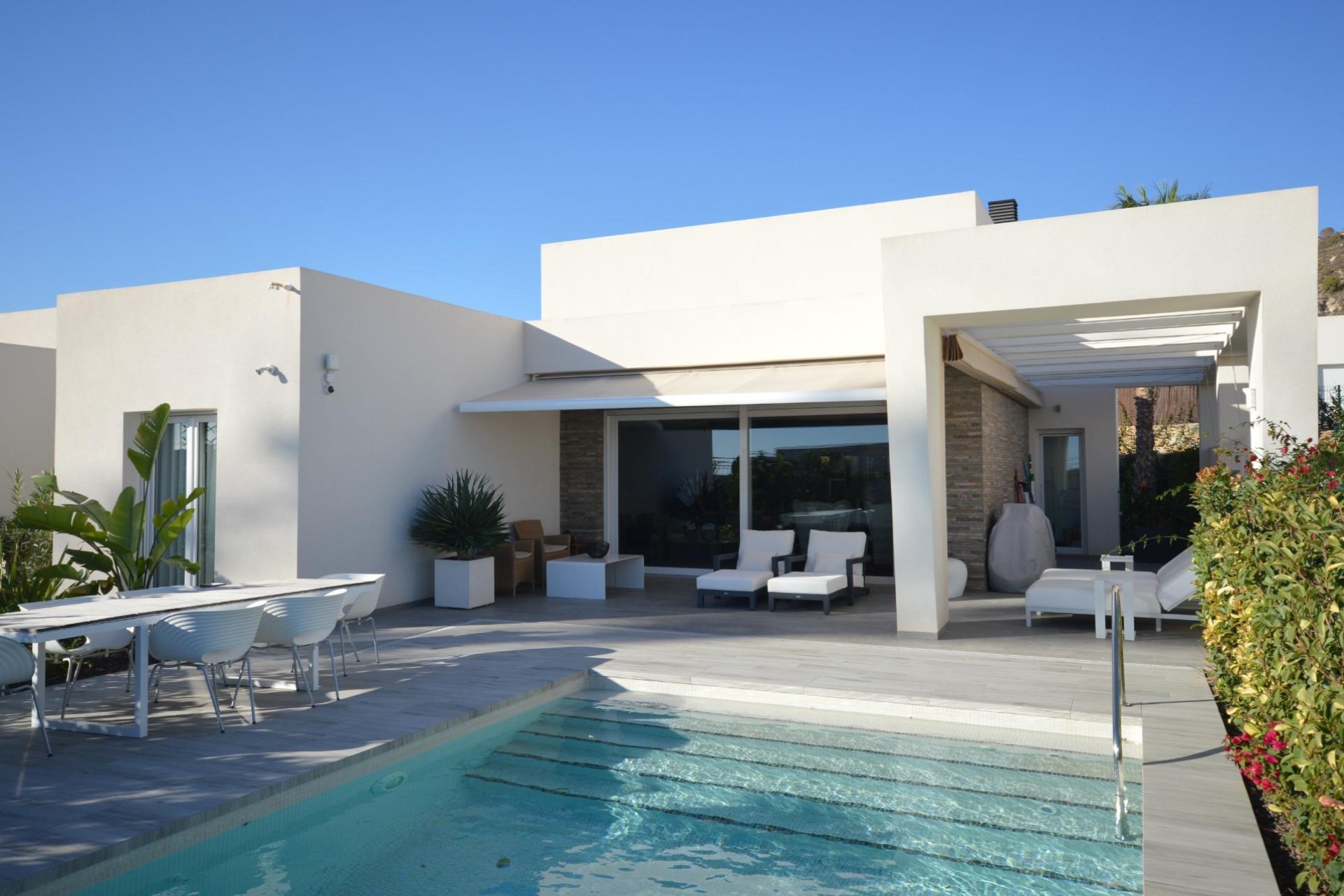 Resale - Villa -
Algorfa - Club De Golf La Finca