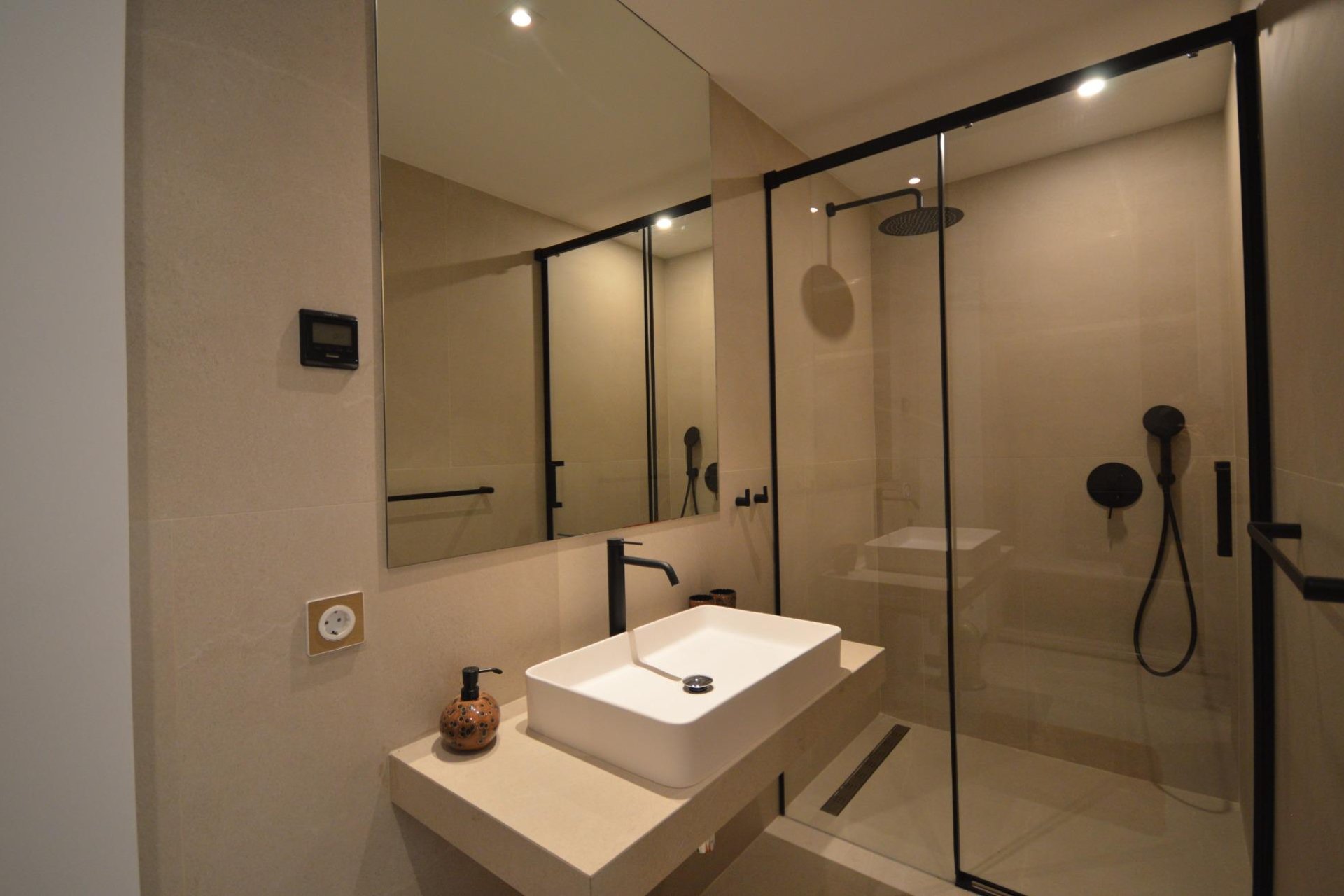 Resale - Villa -
Algorfa - Comunidad Valenciana
