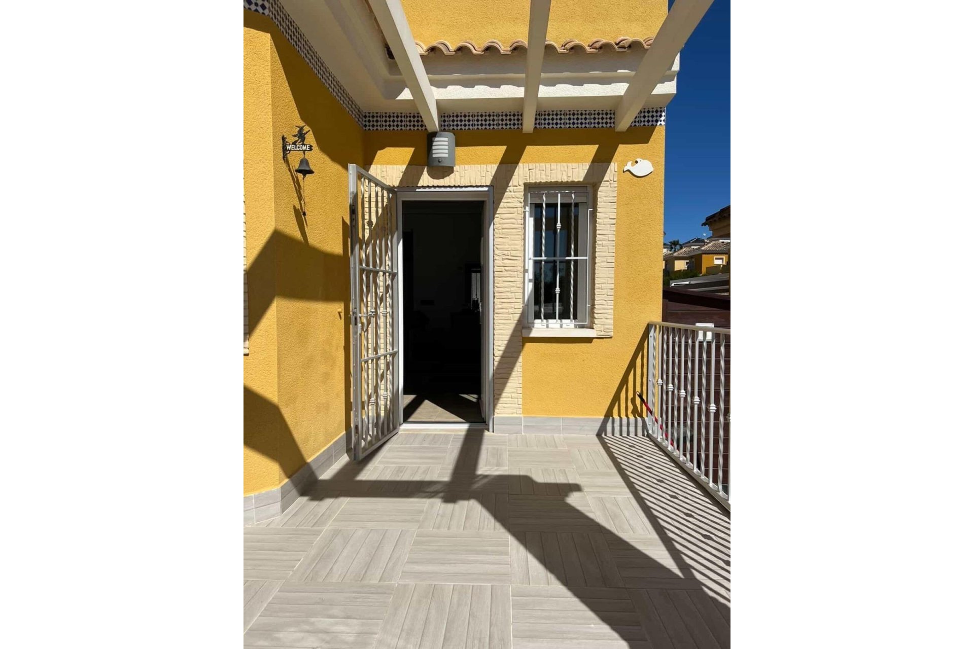 Resale - Villa -
Algorfa - Costa Blanca Sur