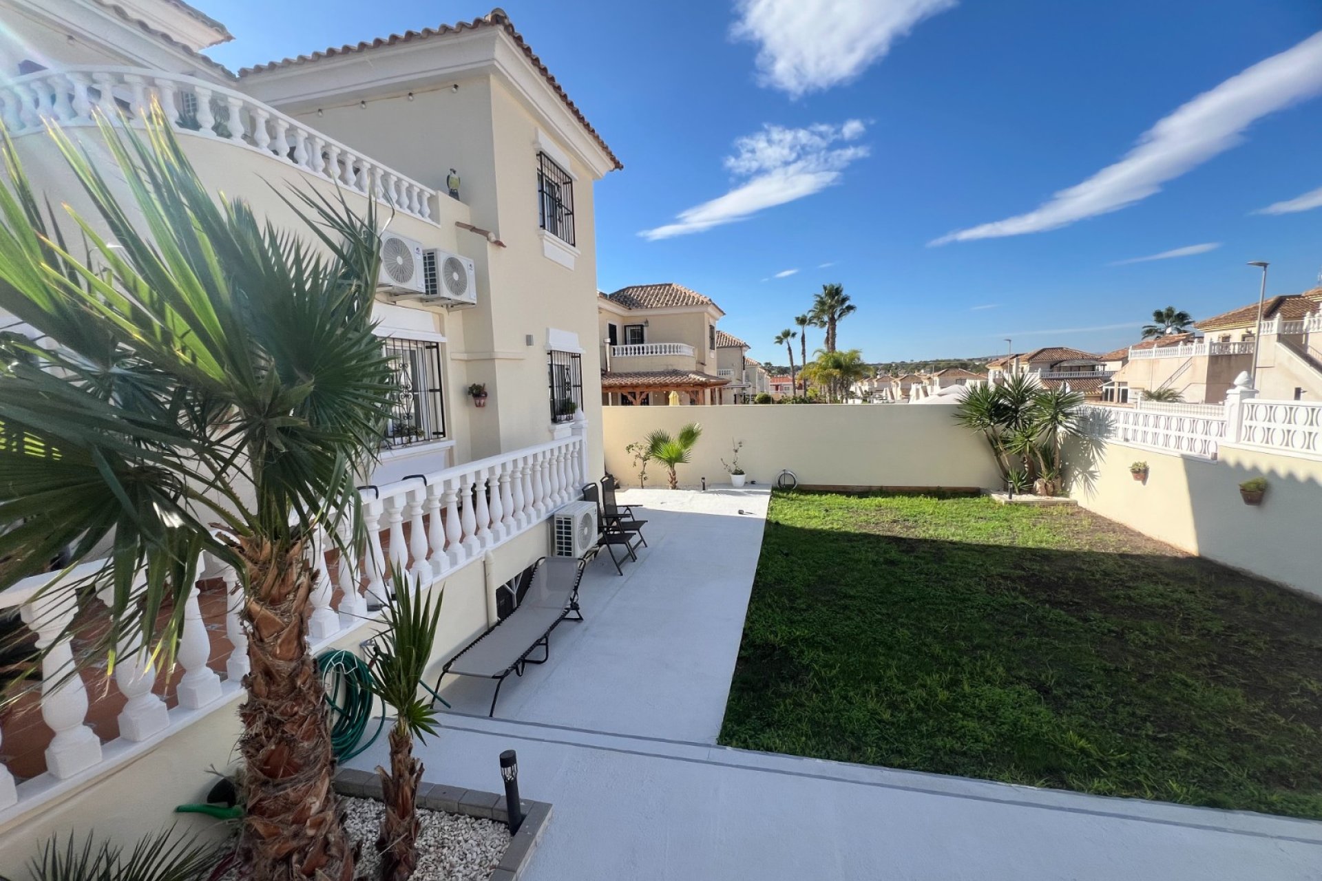 Resale - Villa -
Algorfa - Inland