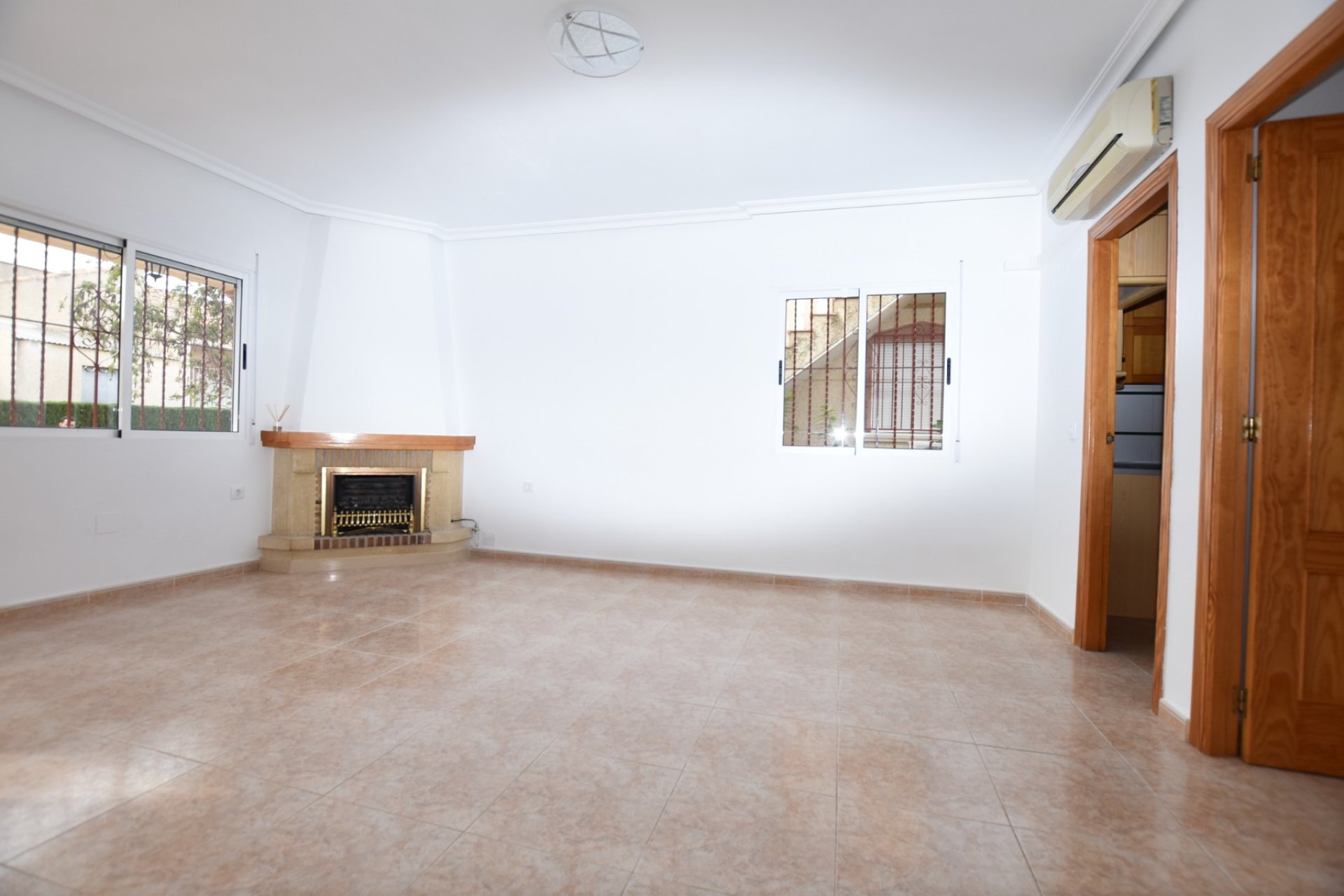 Resale - Villa -
Algorfa - Inland