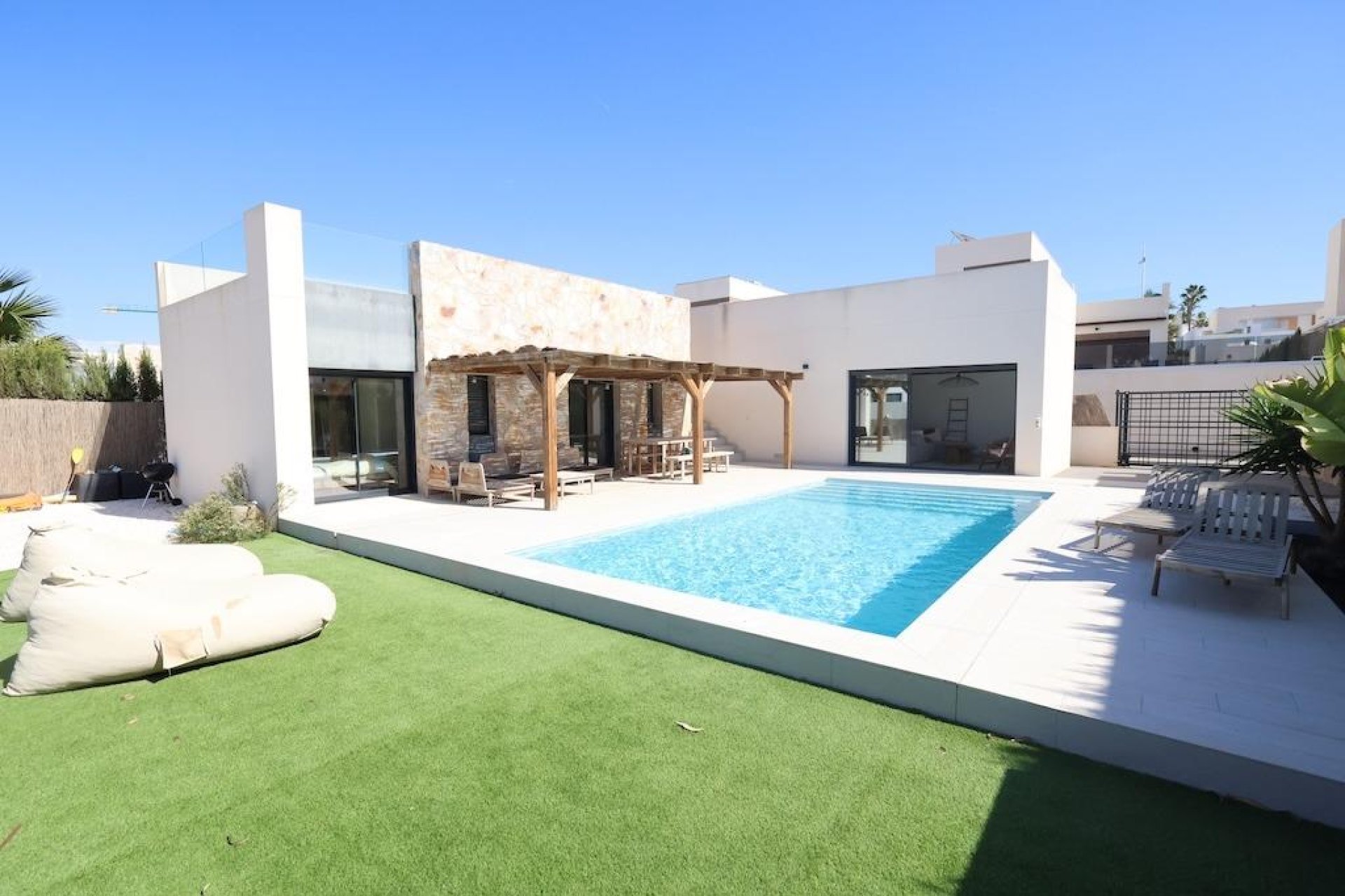 Resale - Villa -
Algorfa - Inland