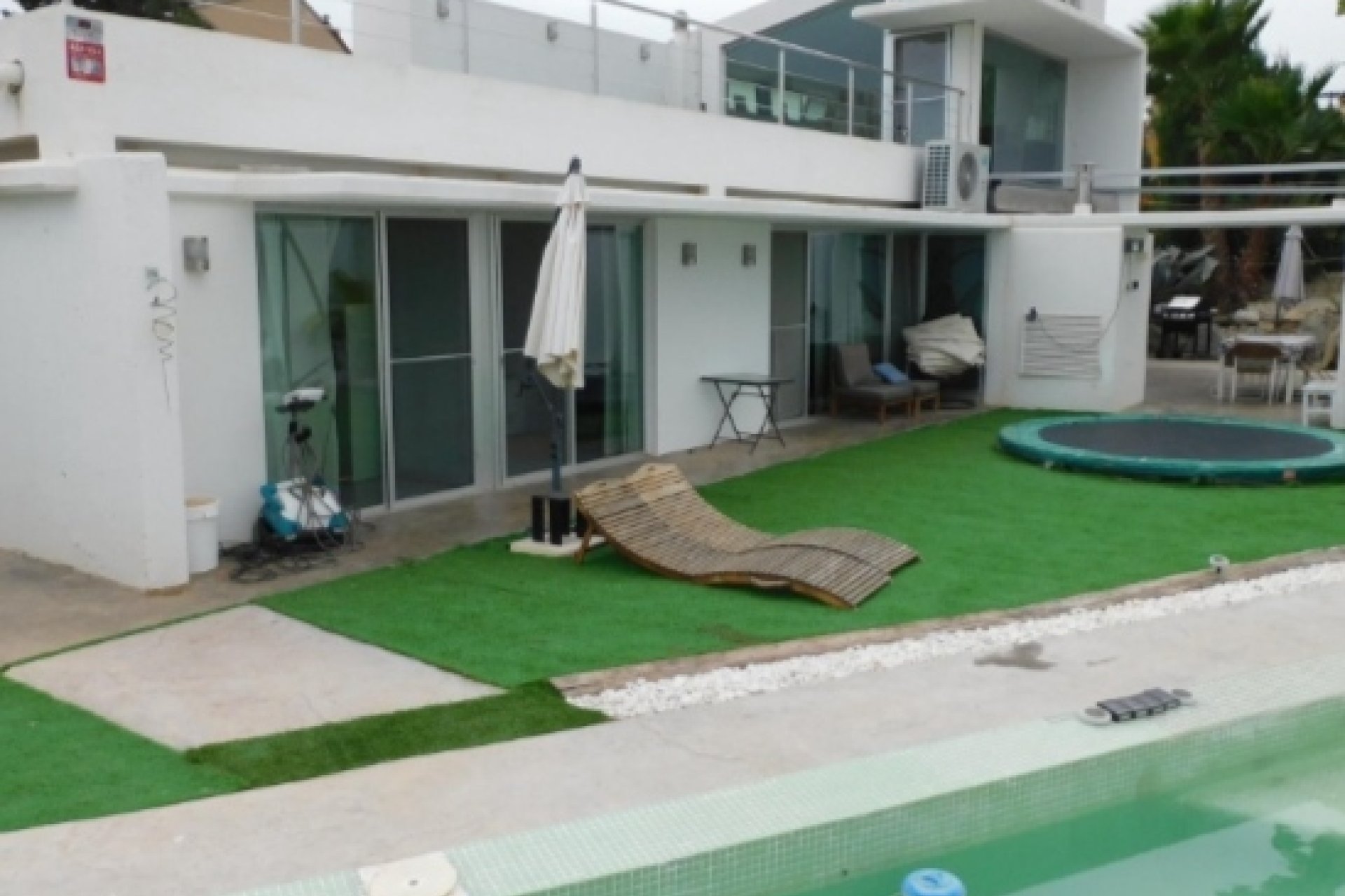 Resale - Villa -
Alicante - Costa Blanca