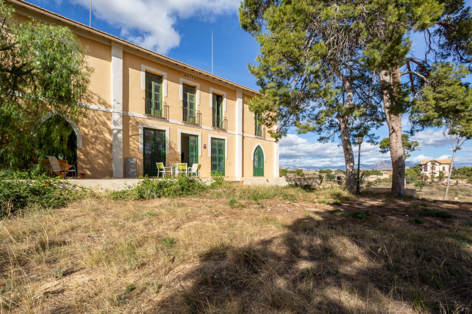 Resale - Villa -
Alicante - Costa Blanca